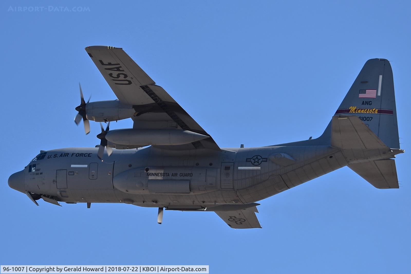 96-1007, 1996 Lockheed C-130H Hercules C/N 382-5427, Departing BOI. 133rd Air Wing, Minnesota ANG.
