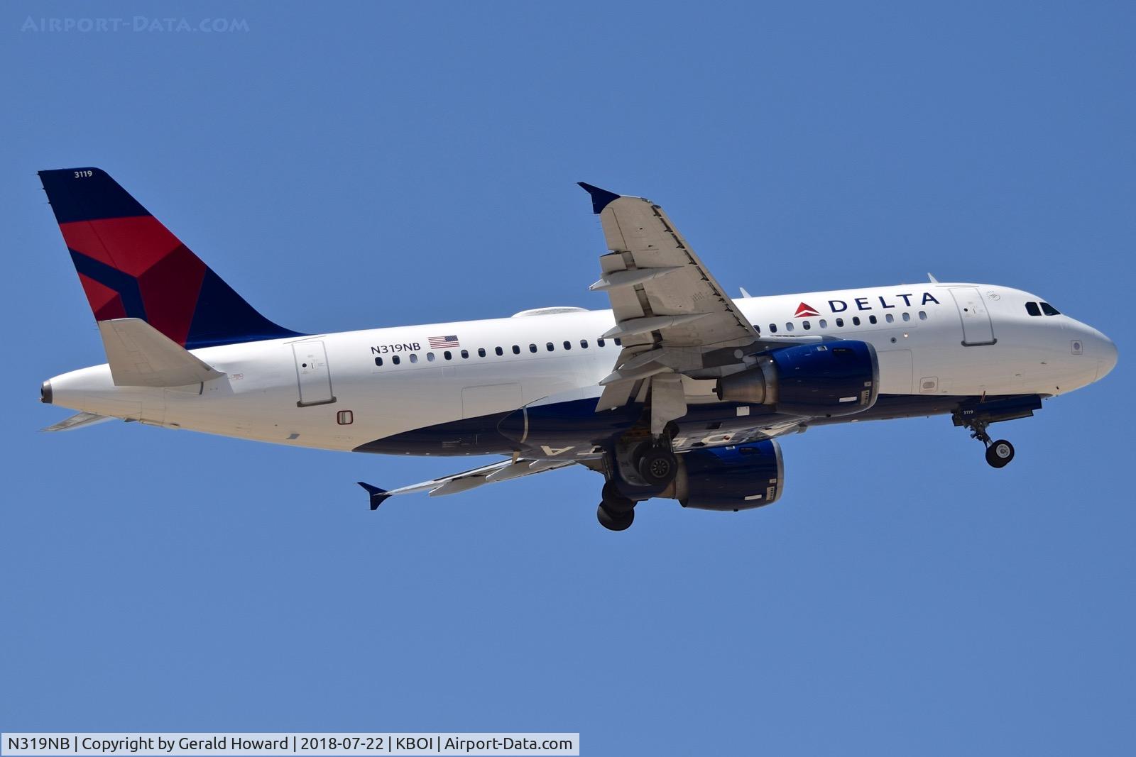 N319NB, 2000 Airbus A319-114 C/N 1346, Climb out from RWY 28R.