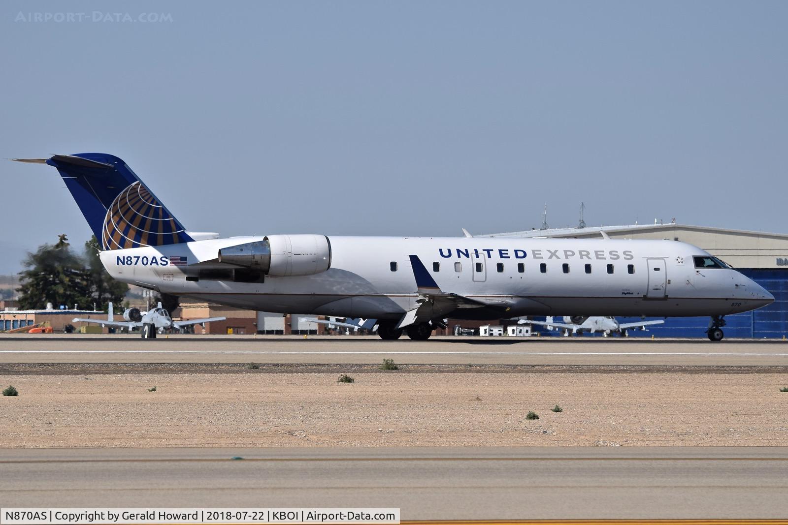 N870AS, 2001 Bombardier CRJ-200ER (CL-600-2B19) C/N 7530, Landing roll out on RWY 28R.