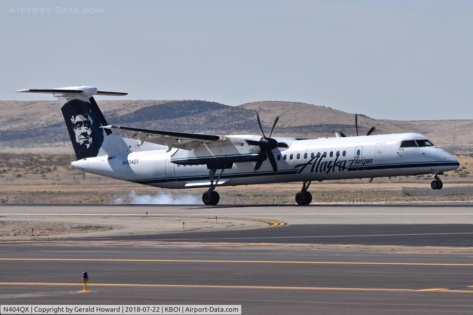 N404QX, 2001 Bombardier DHC-8-402 Dash 8 C/N 4046, Touch Down on RWY 28R.
