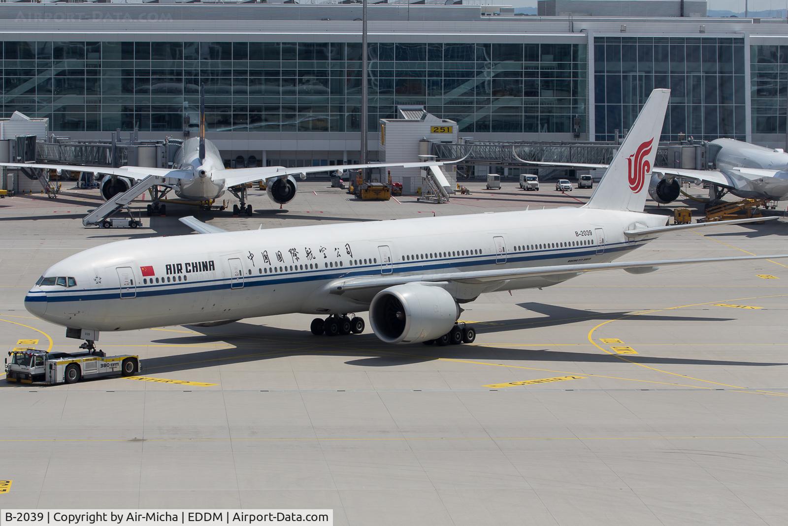 B-2039, 2013 Boeing 777-39L/ER C/N 38679, Air China