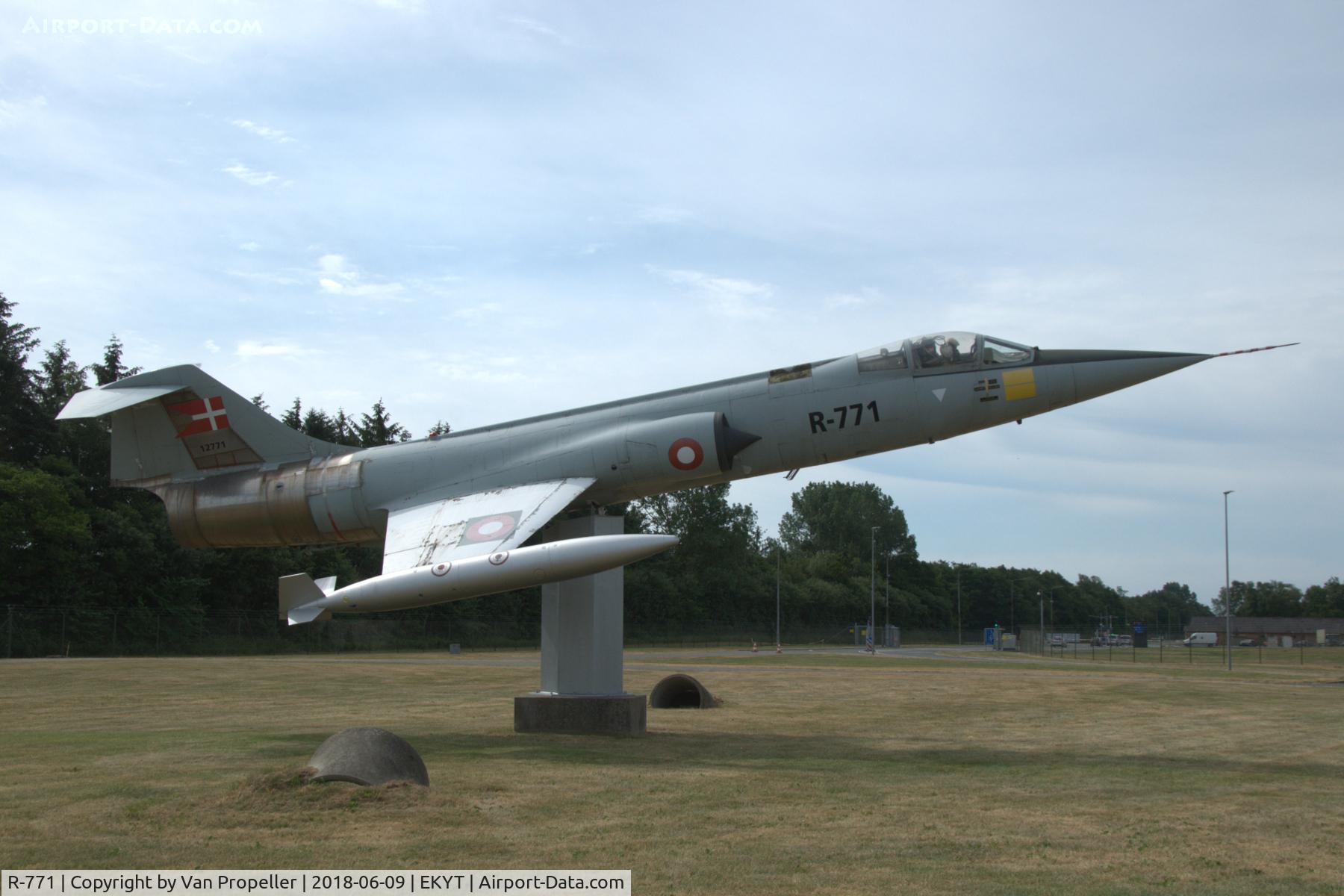 R-771, 1962 Canadair CF-104 Starfighter C/N 683A-1071/12771, Lockheed CF-104 Starfighter of the Royal Danish Air Force mounted on a pedestal at Aalborg Air Base, Denmark
