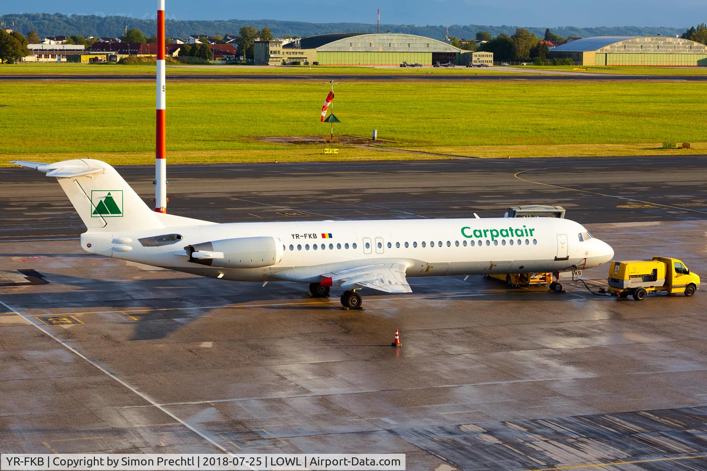 YR-FKB, 1991 Fokker 100 (F-28-0100) C/N 11369, YR-FKB @ Linz Airport
