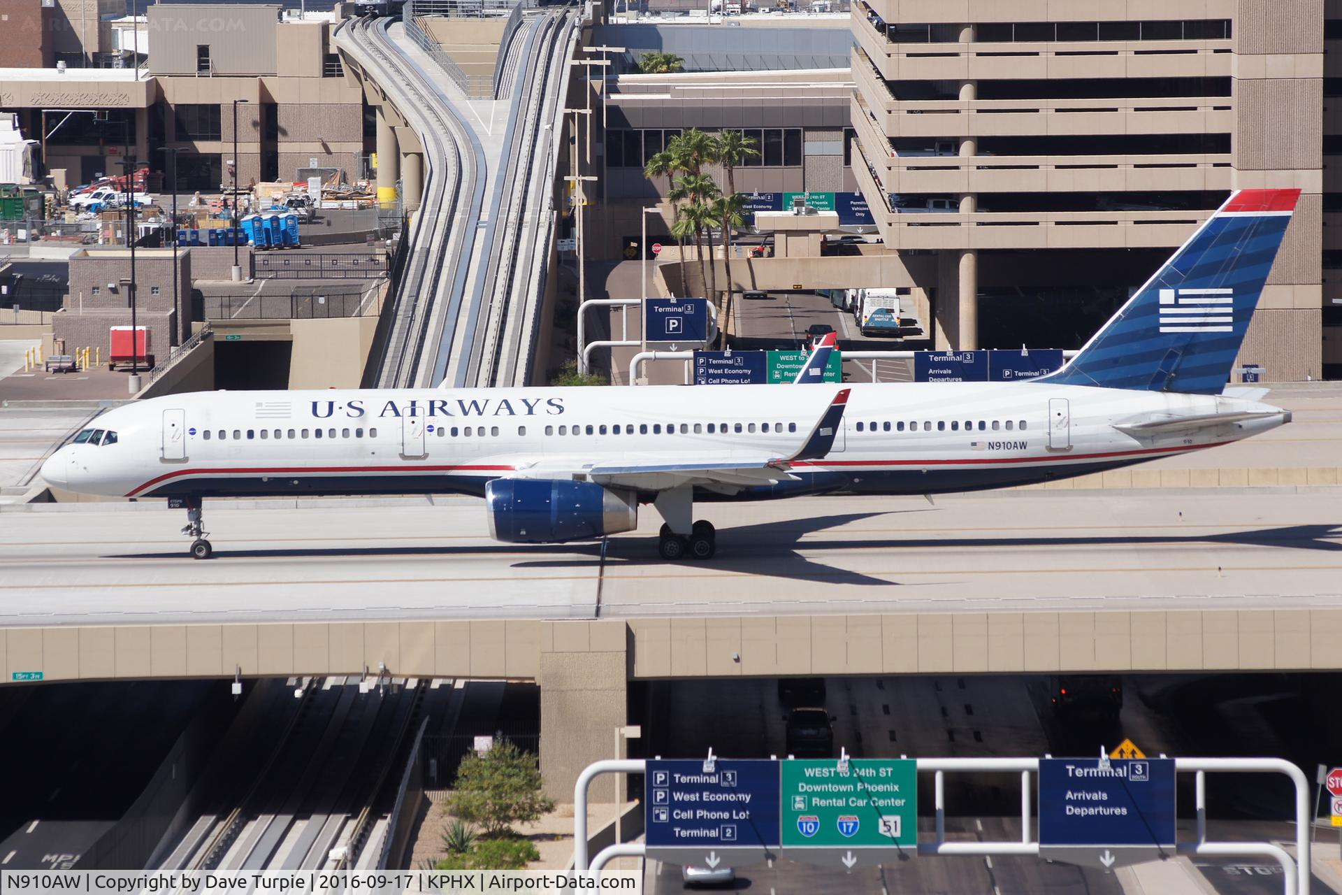 N910AW, 1989 Boeing 757-2G7 C/N 24523, withdrawn from use