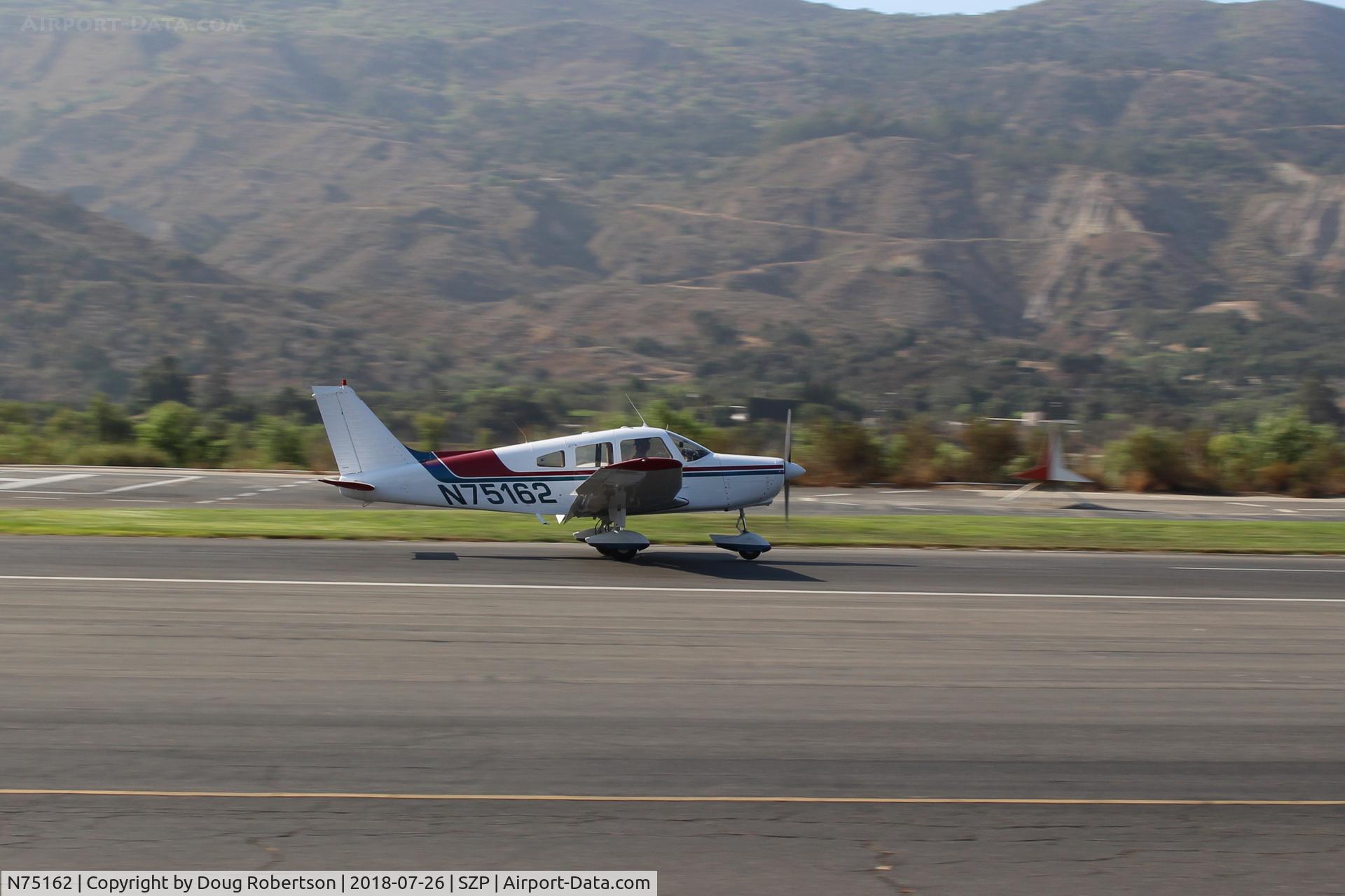 N75162, 1976 Piper PA-28-151 C/N 28-7615261, 1976 Piper PA-28-151 WARRIOR, Lycoming O-320-E2D 150 Hp, landing roll Rwy 22