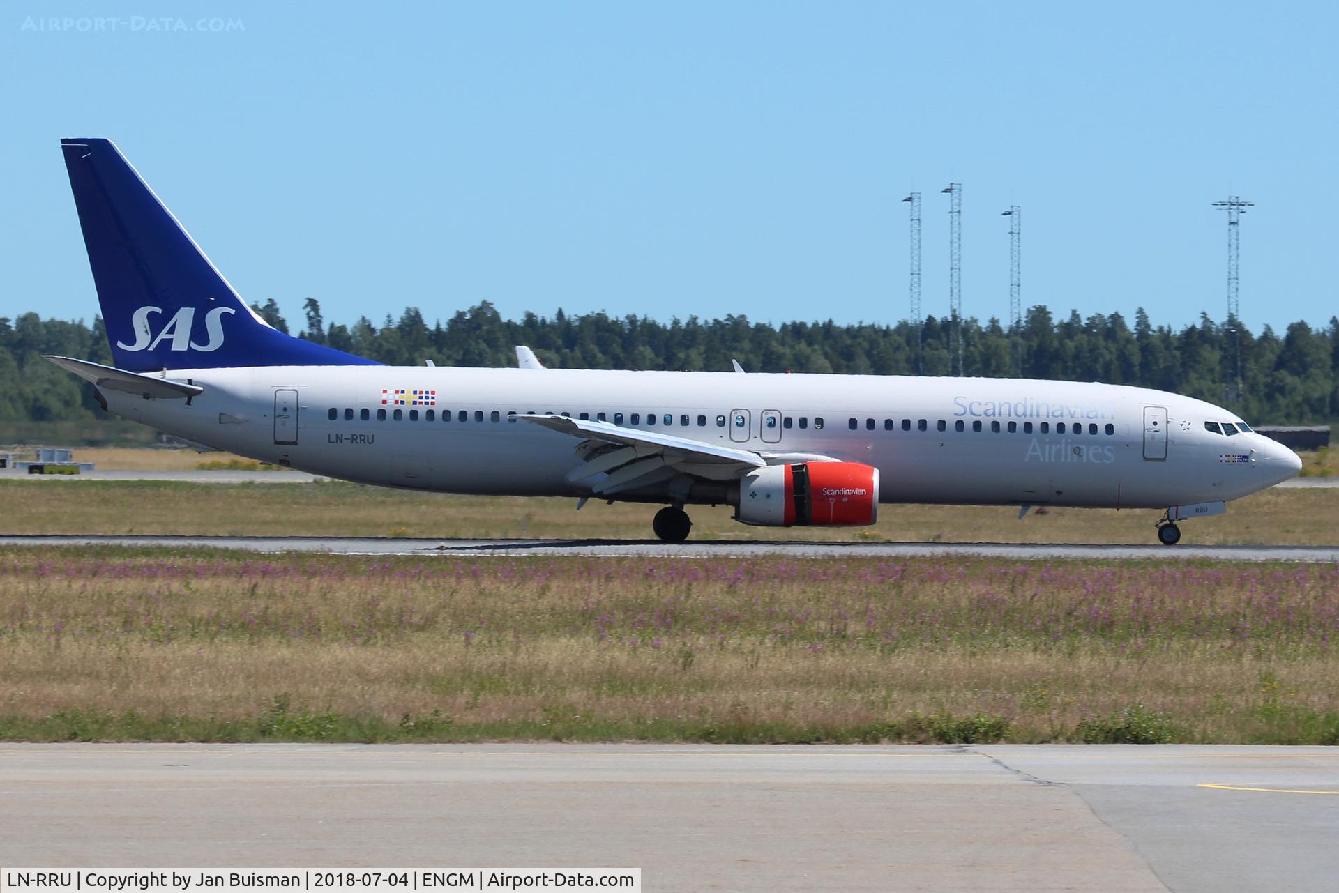 LN-RRU, 2002 Boeing 737-883 C/N 28327, SAS