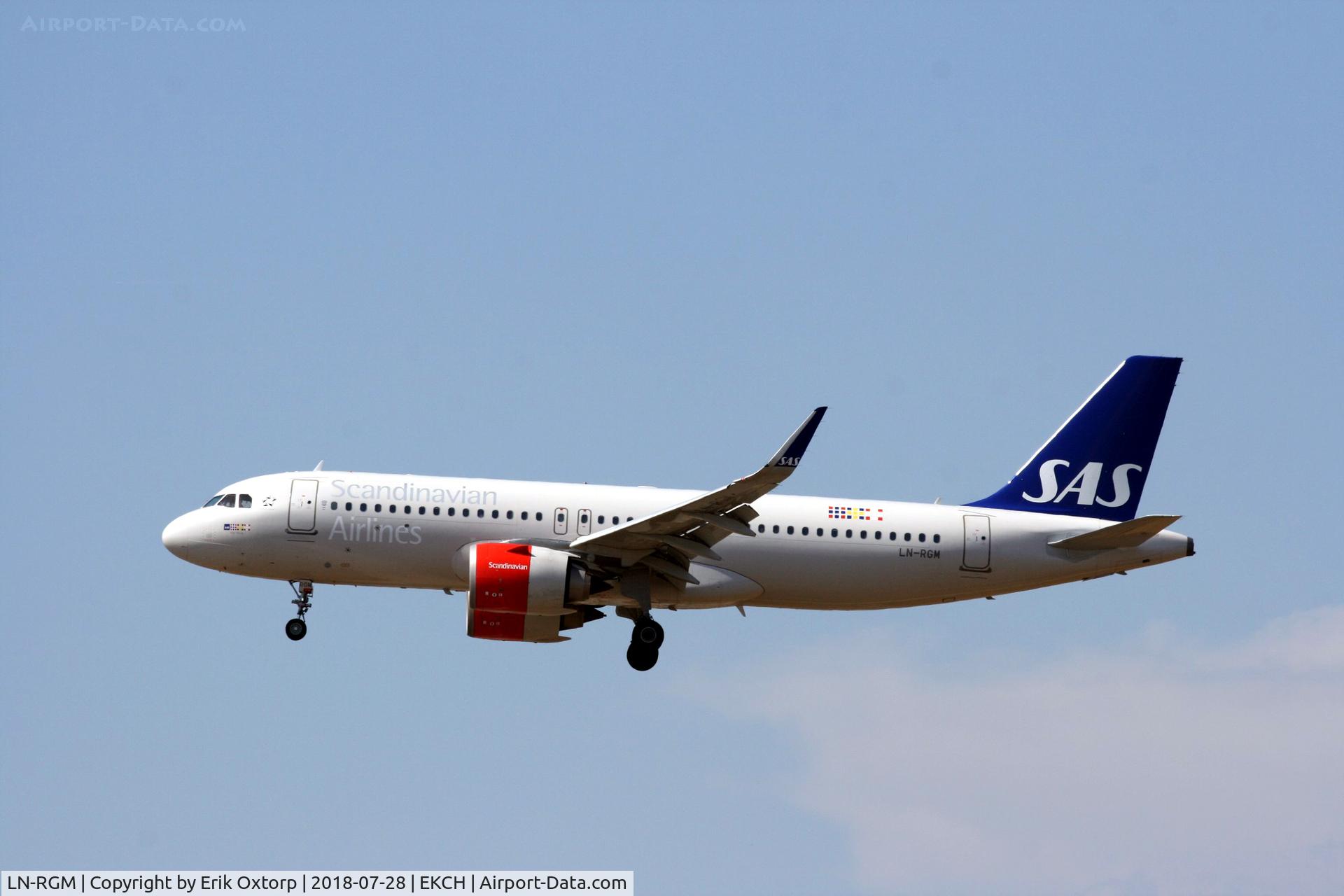 LN-RGM, 2016 Airbus A320-251N C/N 7277, LN-RGM landing rw 22L
