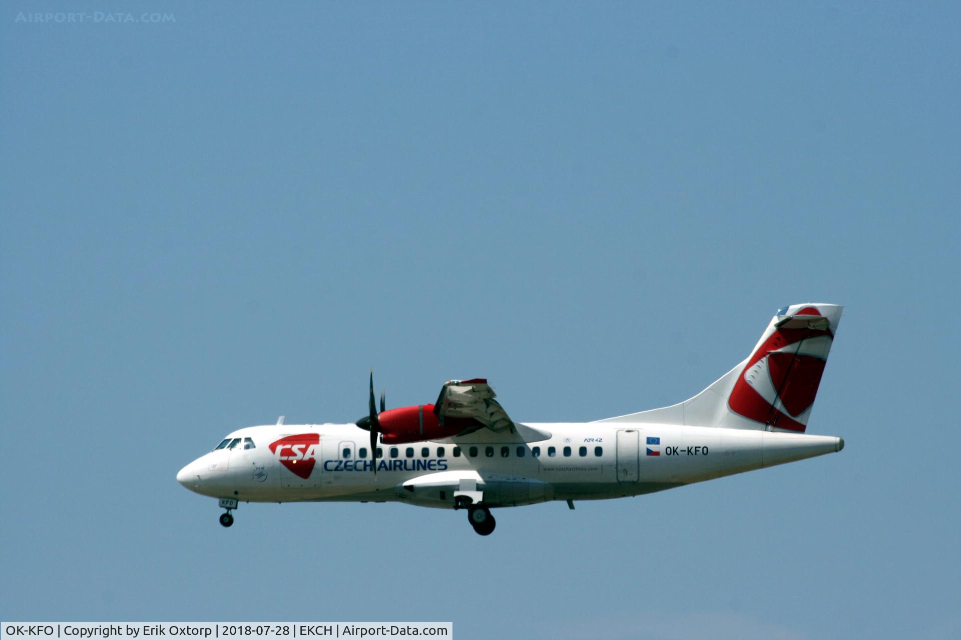 OK-KFO, 2005 ATR 42-500 C/N 633, OK-KFO landing rw 22L