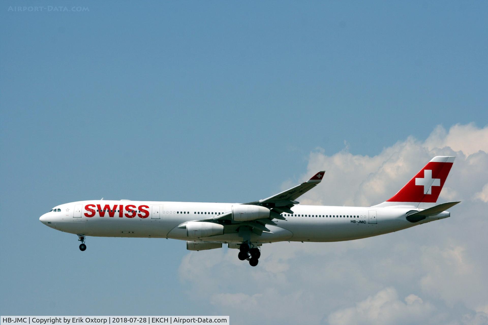 HB-JMC, 2003 Airbus A340-313 C/N 546, HB-JMC landing rw 22L