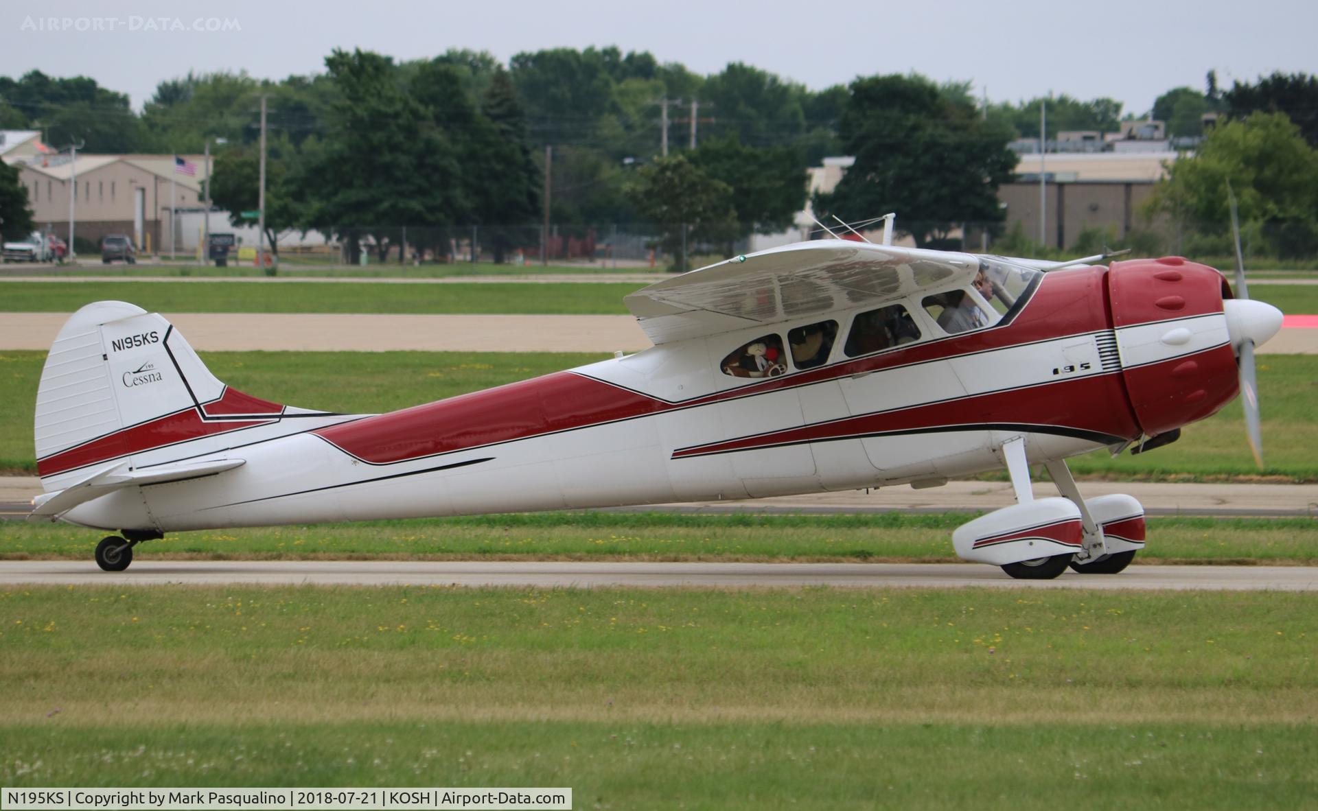 N195KS, 1950 Cessna 195A C/N 7582, Cessna 195A