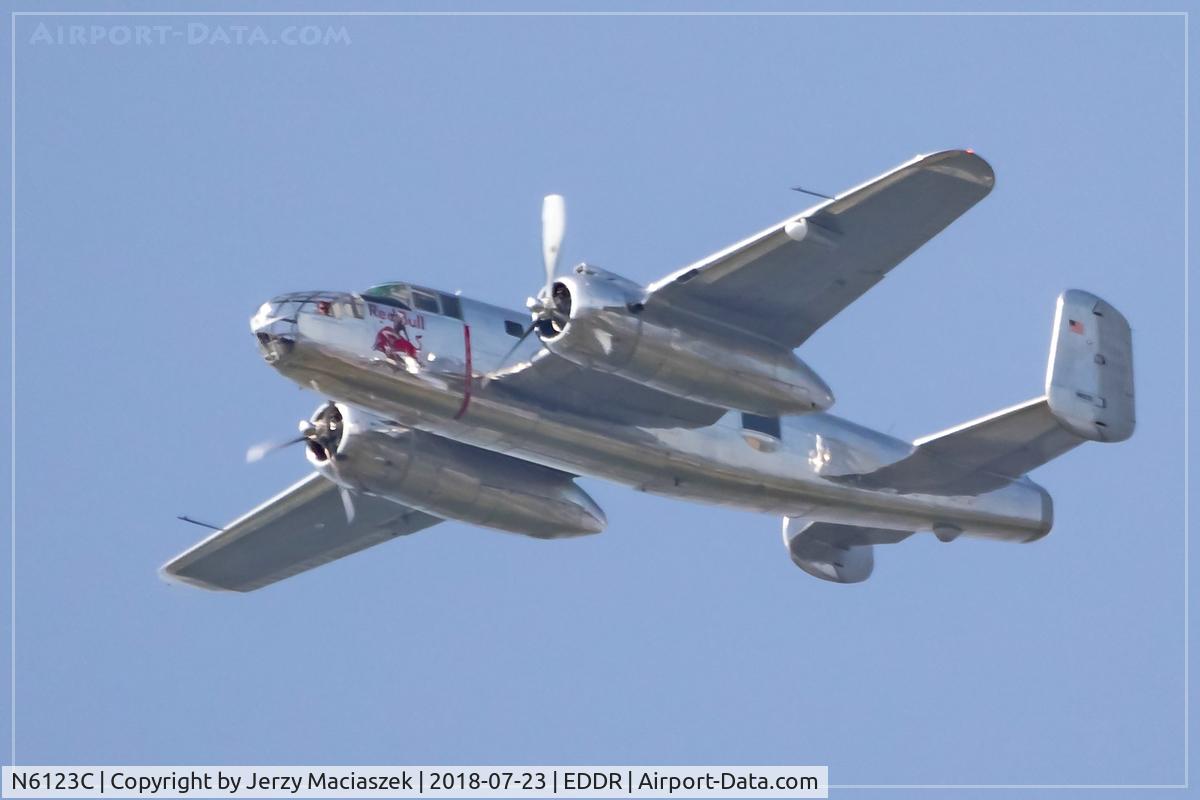 N6123C, 1945 North American B-25J-30-NC Mitchell Mitchell C/N 108-47647, North American B-25J Mitchell

ÜBERFLIEGER