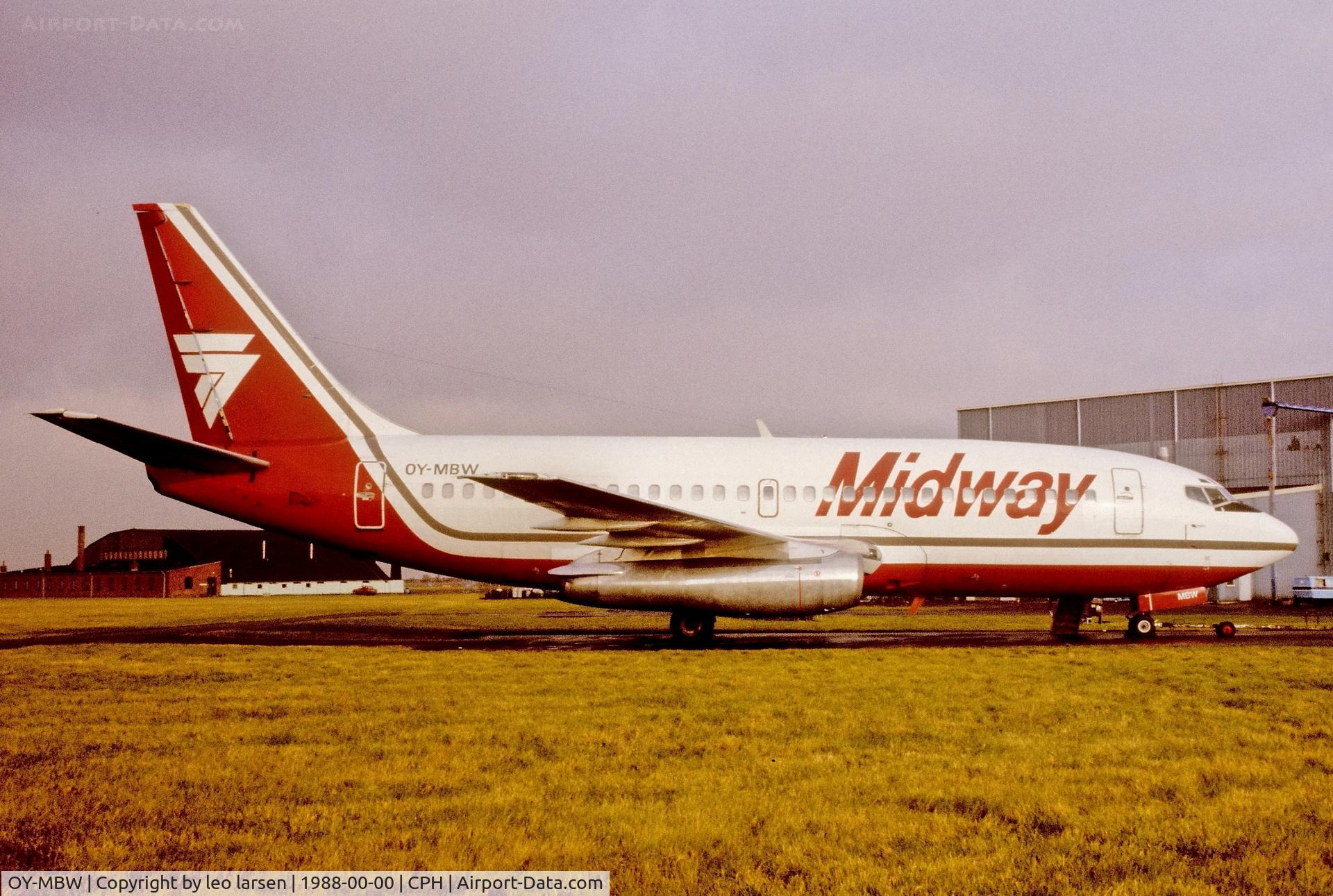 OY-MBW, 1981 Boeing 737-2L9 C/N 22734, Copenhagen late 1988