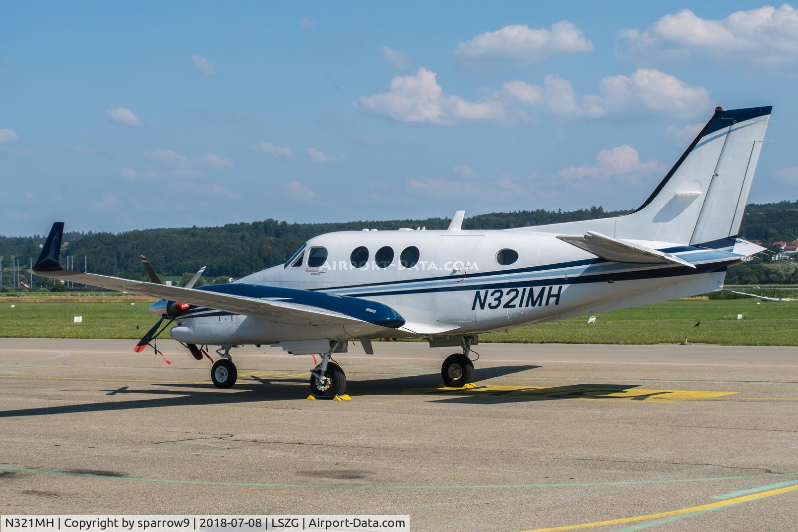 N321MH, 2012 Hawker Beechcraft C-90GTI King Air C/N LJ-2053, No, ready for the hangar.