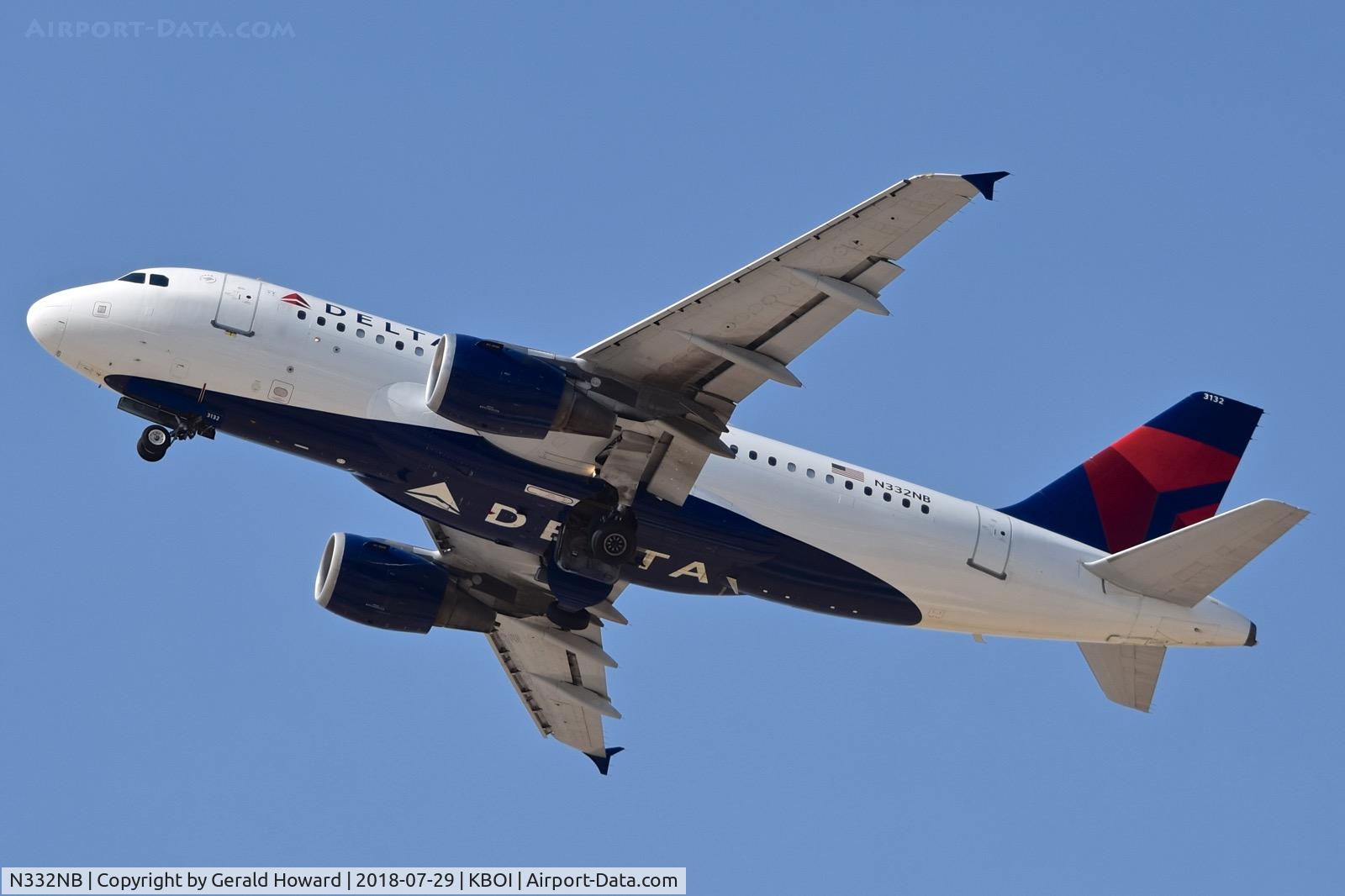 N332NB, 2001 Airbus A319-114 C/N 1570, Departing BOI.