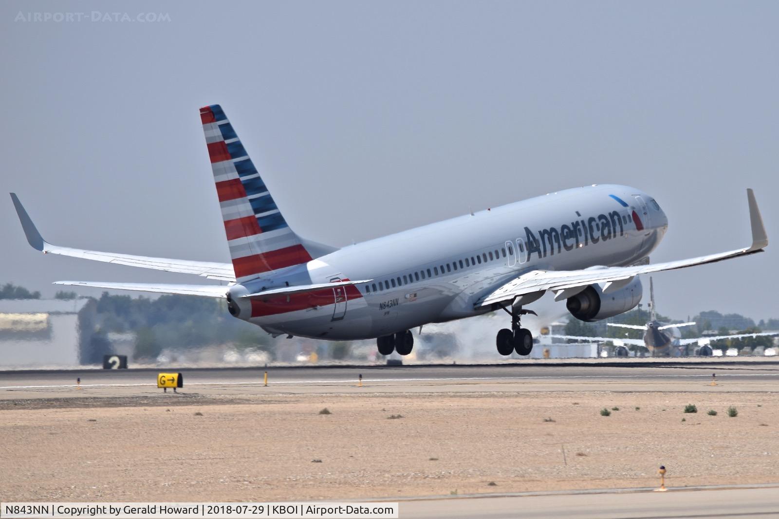 N843NN, 2010 Boeing 737-823 C/N 30906, Take off from RWY 28R.