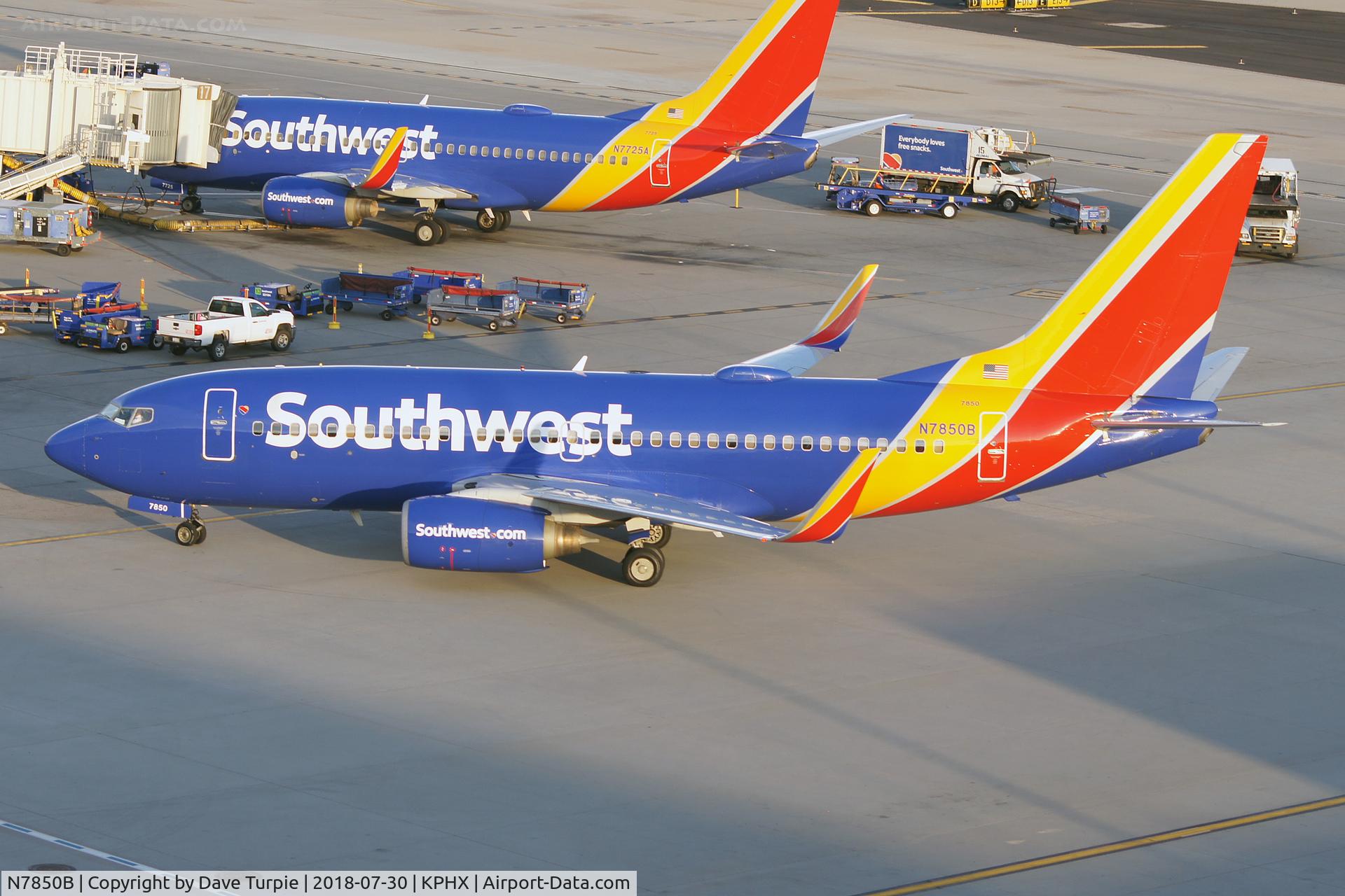 N7850B, 2001 Boeing 737-7Q8 C/N 28238, No comment.
