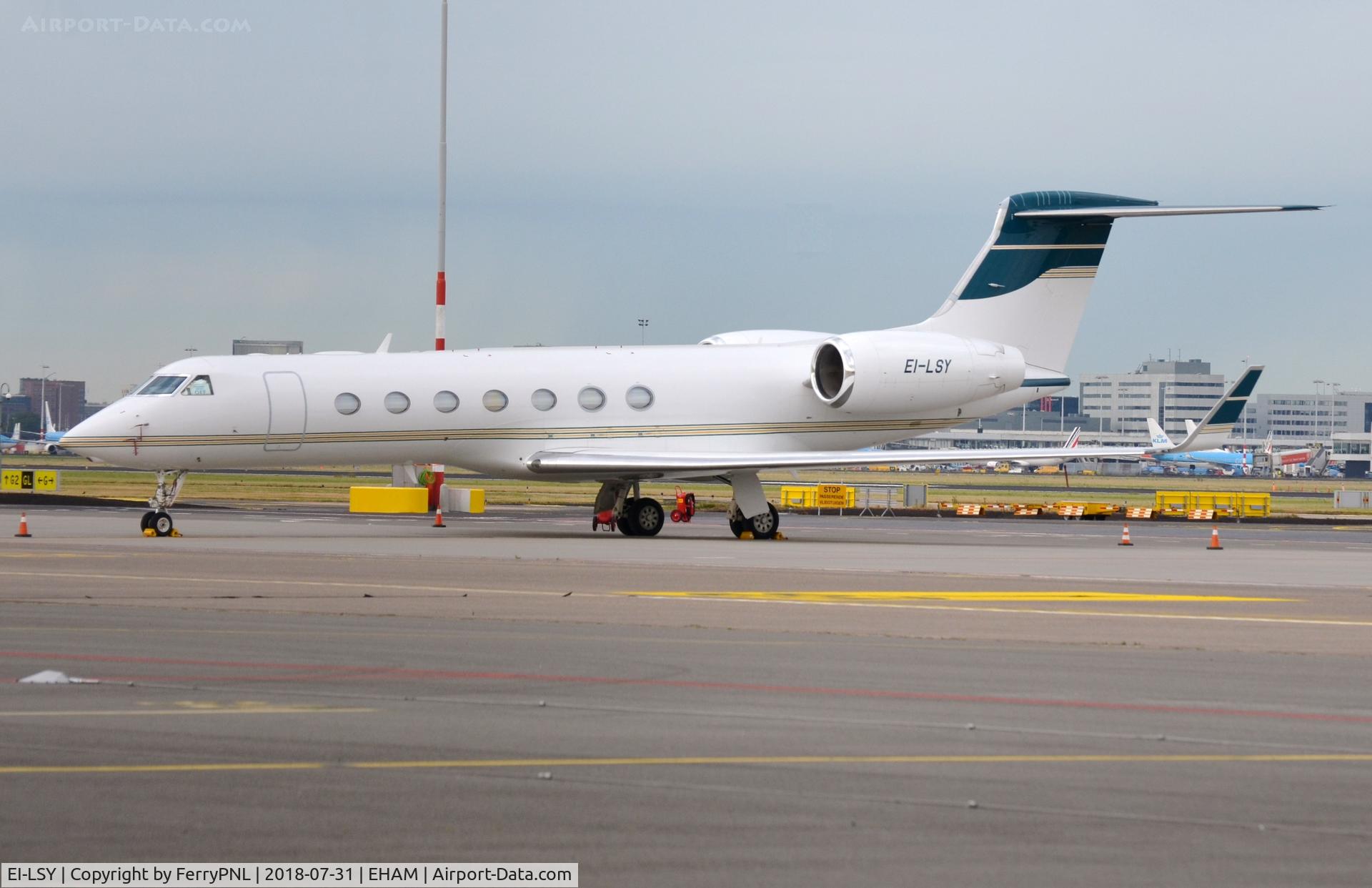 EI-LSY, 2011 Gulfstream Aerospace GV-SP (G550) C/N 5350, Irish G550 at the SPL East.