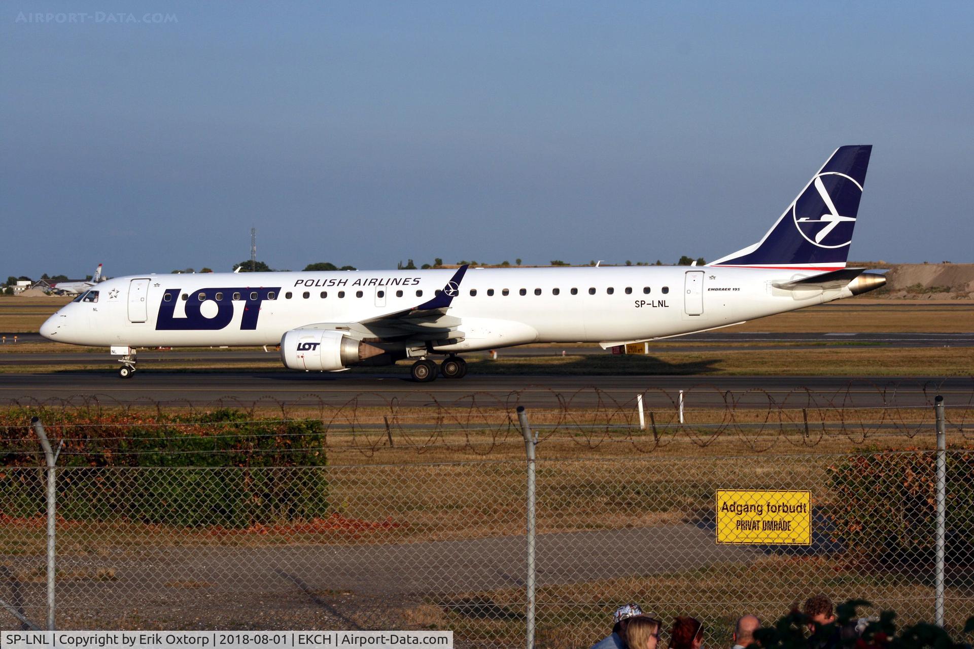 SP-LNL, 2010 Embraer 195AR (ERJ-190-200 IGW) C/N 19000382, SP-LNL landed rw 04L