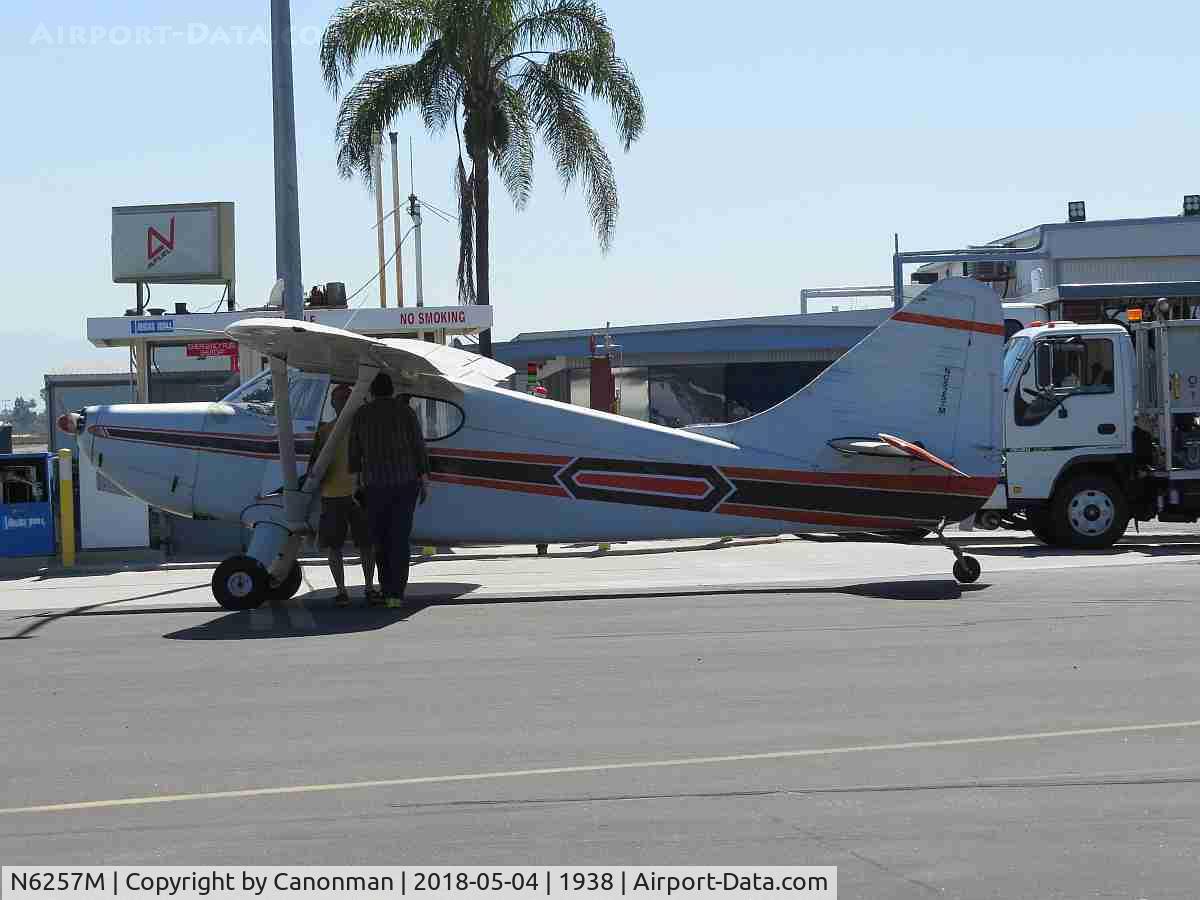 N6257M, 1948 Stinson 108-3 Voyager C/N 108-4257, Parked