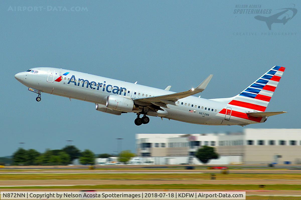 N872NN, 2011 Boeing 737-823 C/N 33219, Departure from KDFW