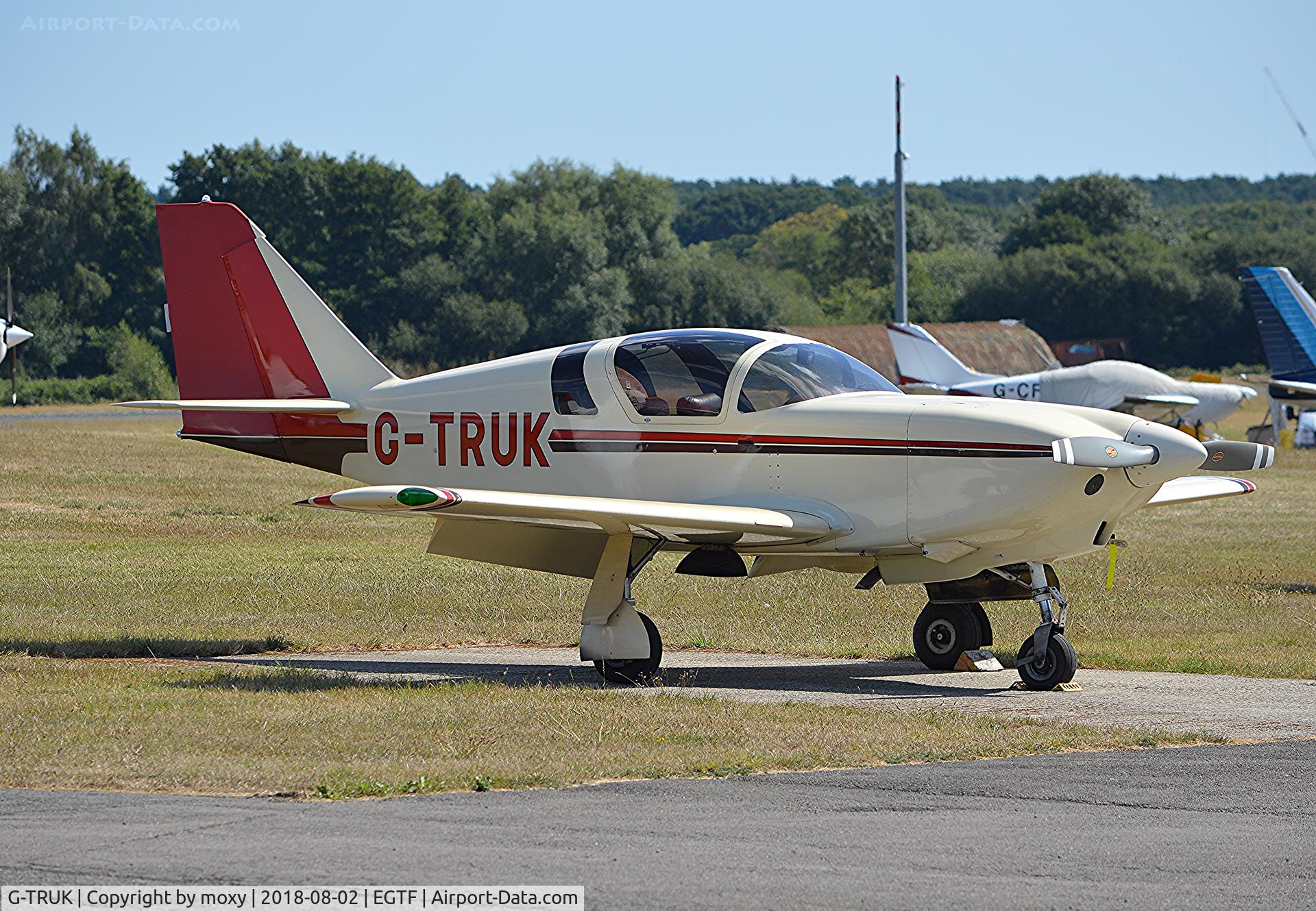 G-TRUK, 1989 Stoddard-Hamilton Glasair RG C/N PFA 149-11015, Stoddard-Hamilton Glasair RG at Fairoaks.
