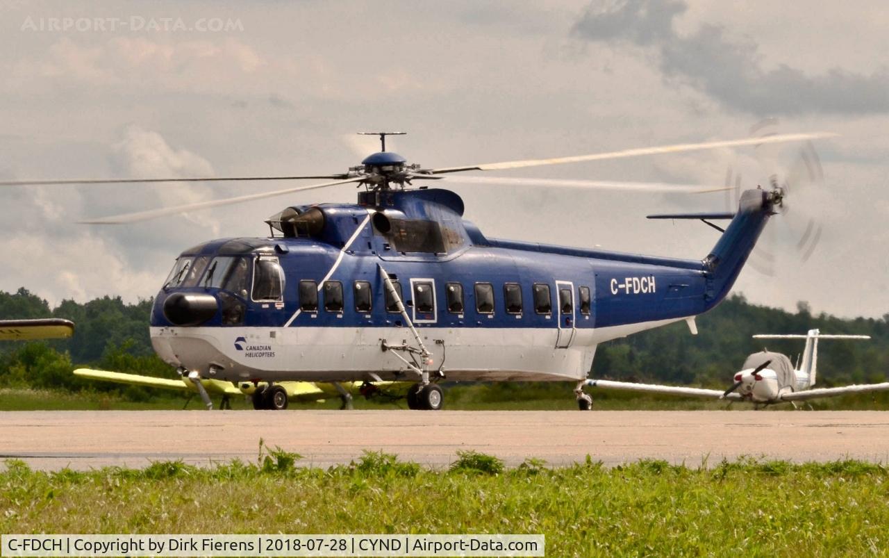 C-FDCH, 1977 Sikorsky S-61N C/N 61773, Taxing to takeoff pt.