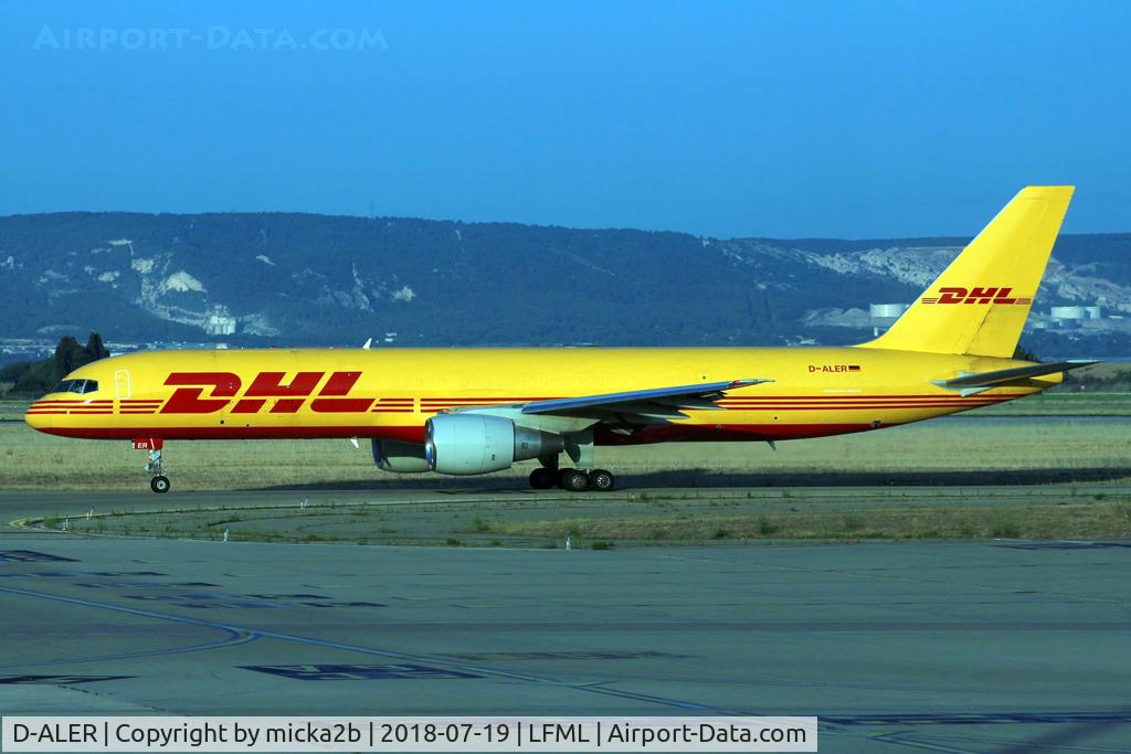 D-ALER, 1994 Boeing 757-2Q8/SF C/N 27351, Taxiing