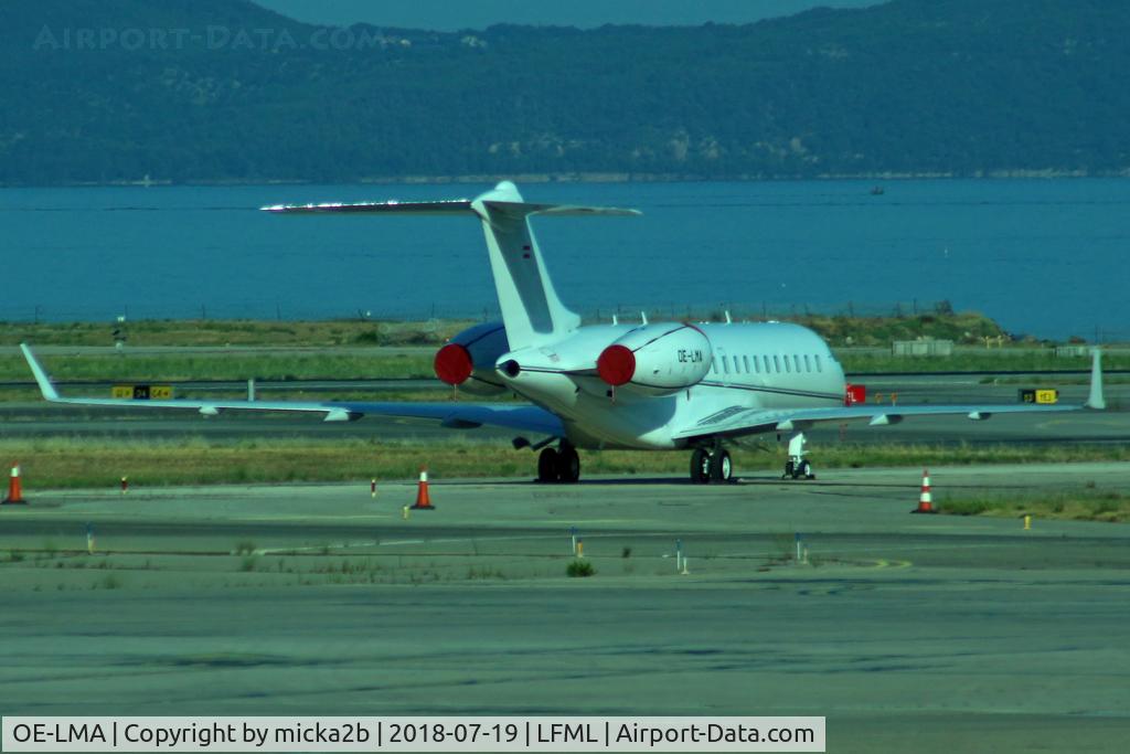 OE-LMA, 2017 Bombardier BD 700-1A10 Global 6000 C/N 9792, Parked