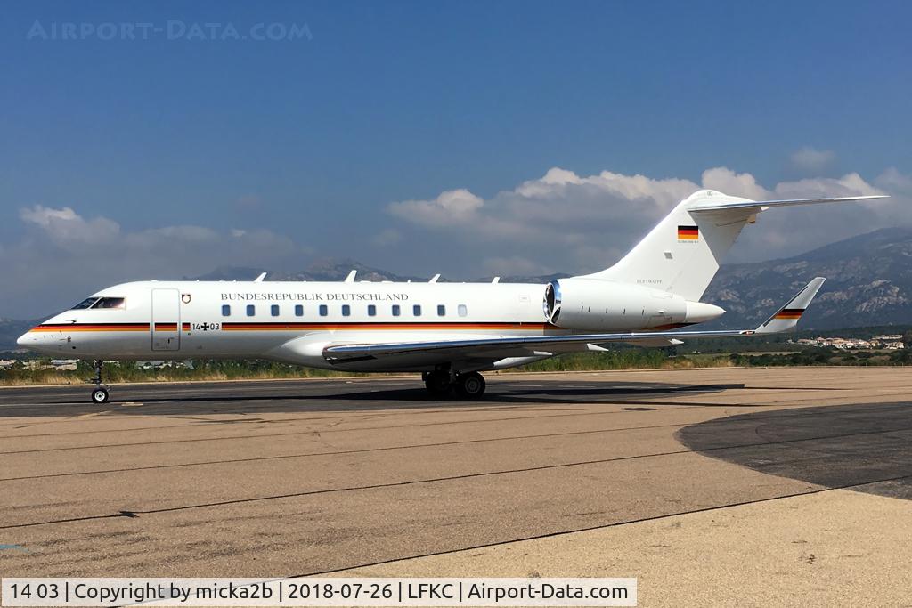 14 03, 2010 Bombardier BD-700-1A11 Global 5000 C/N 9411, Parked