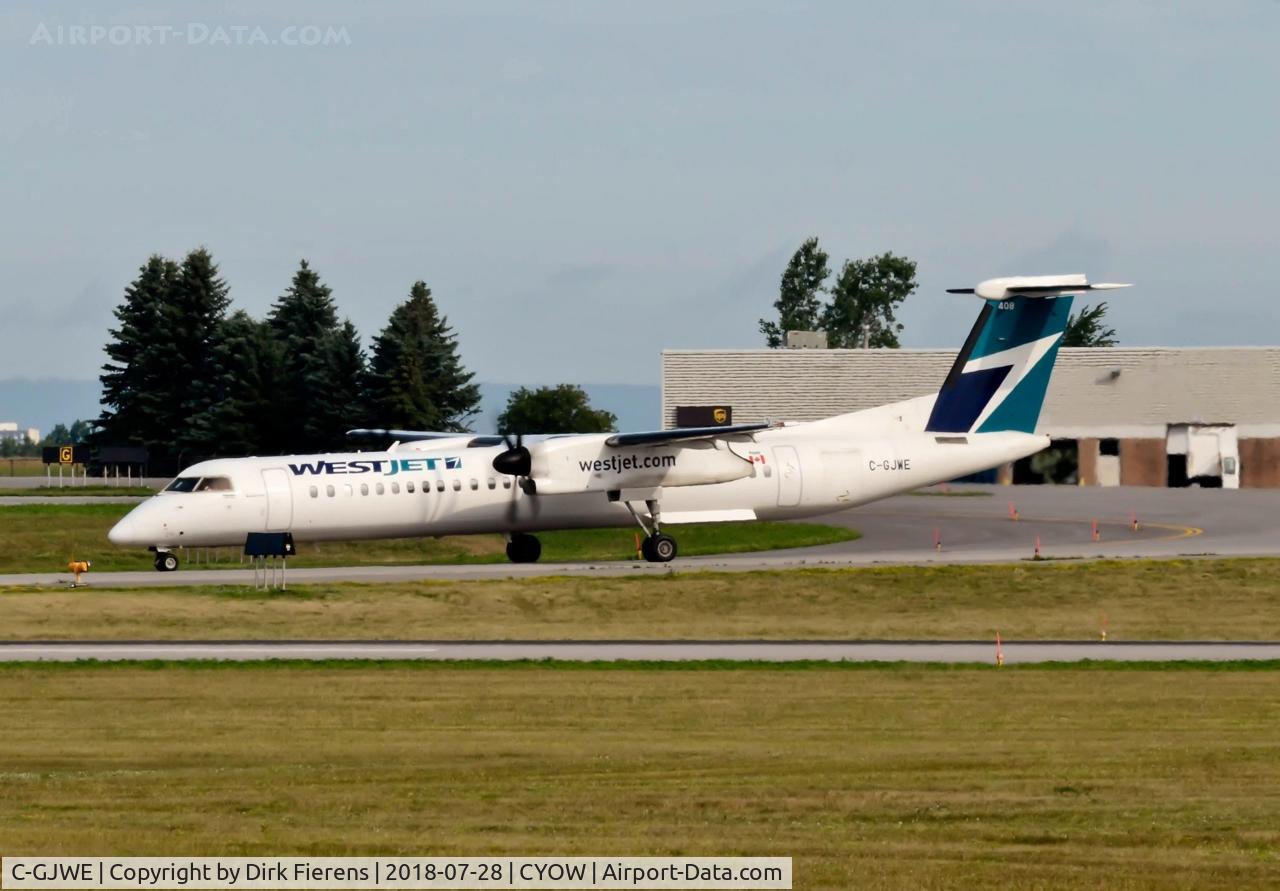 C-GJWE, 2013 De Havilland Canada DHC-8-402Q Dash 8 C/N 4460, Taxing towards rwy 25