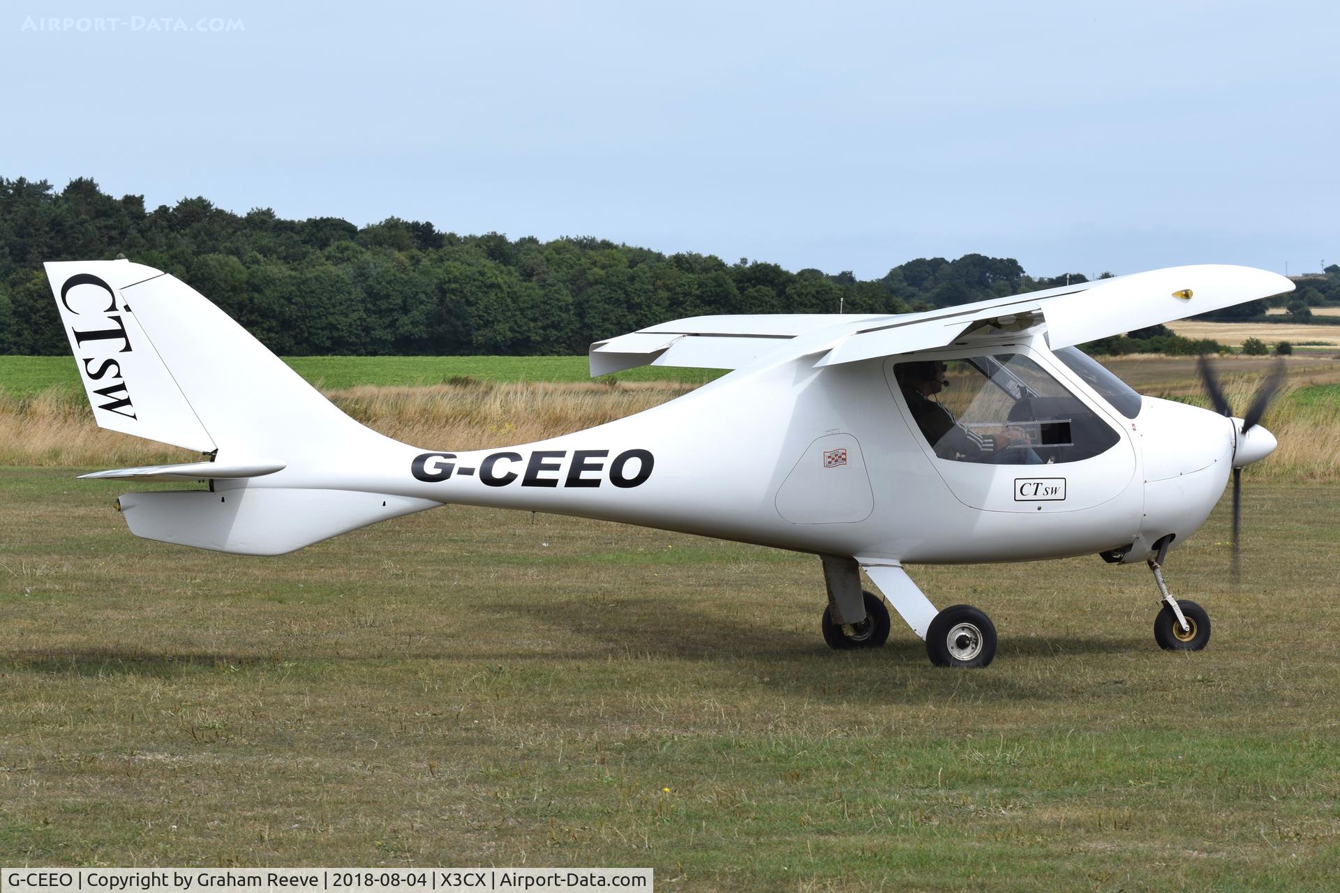 G-CEEO, 2006 Flight Design CTSW C/N 8225, Departing from Northrepps.
