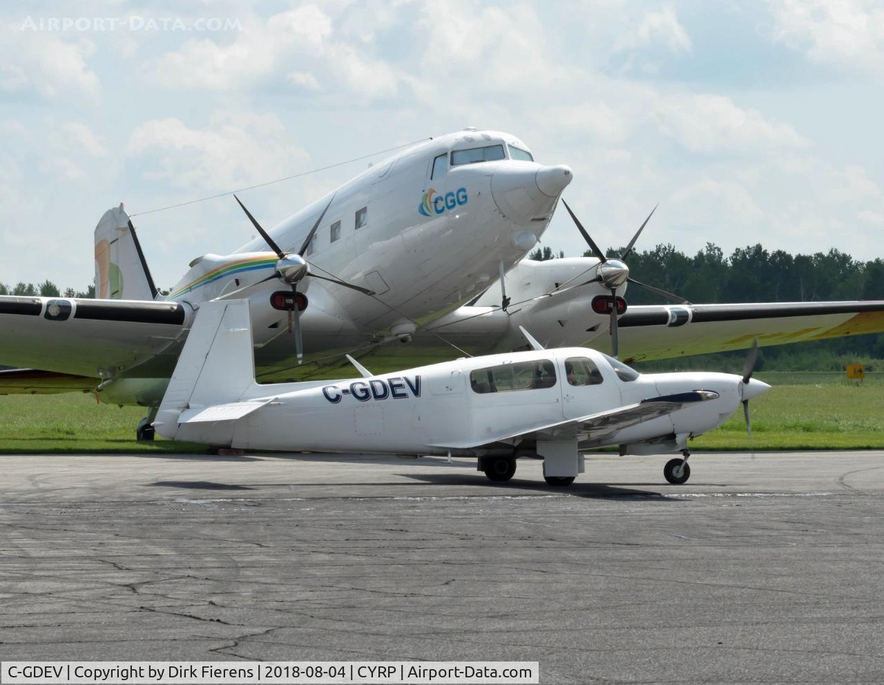 C-GDEV, 1990 Mooney M20M Bravo C/N 27-0067, Departing for rwy 28.