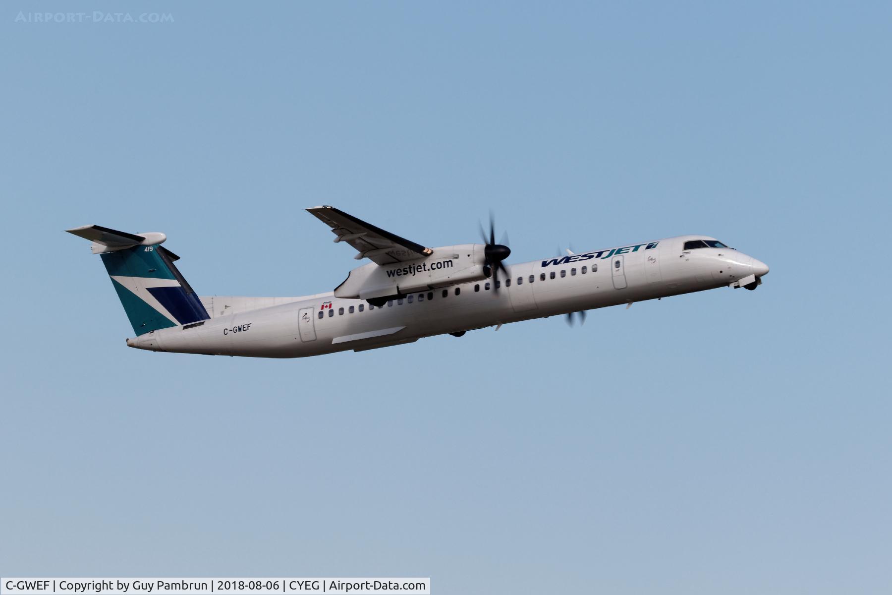 C-GWEF, 2014 Bombardier DHC-8-402Q Dash 8 Dash 8 C/N 4487, Departing