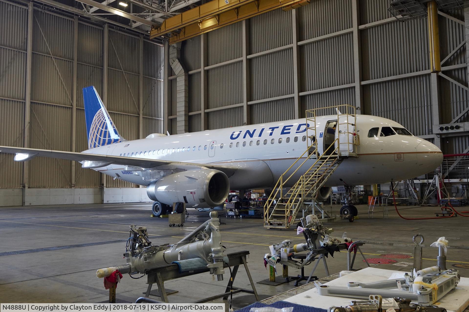 N4888U, 2007 Airbus A319-132 C/N 3258, SFO 2018.