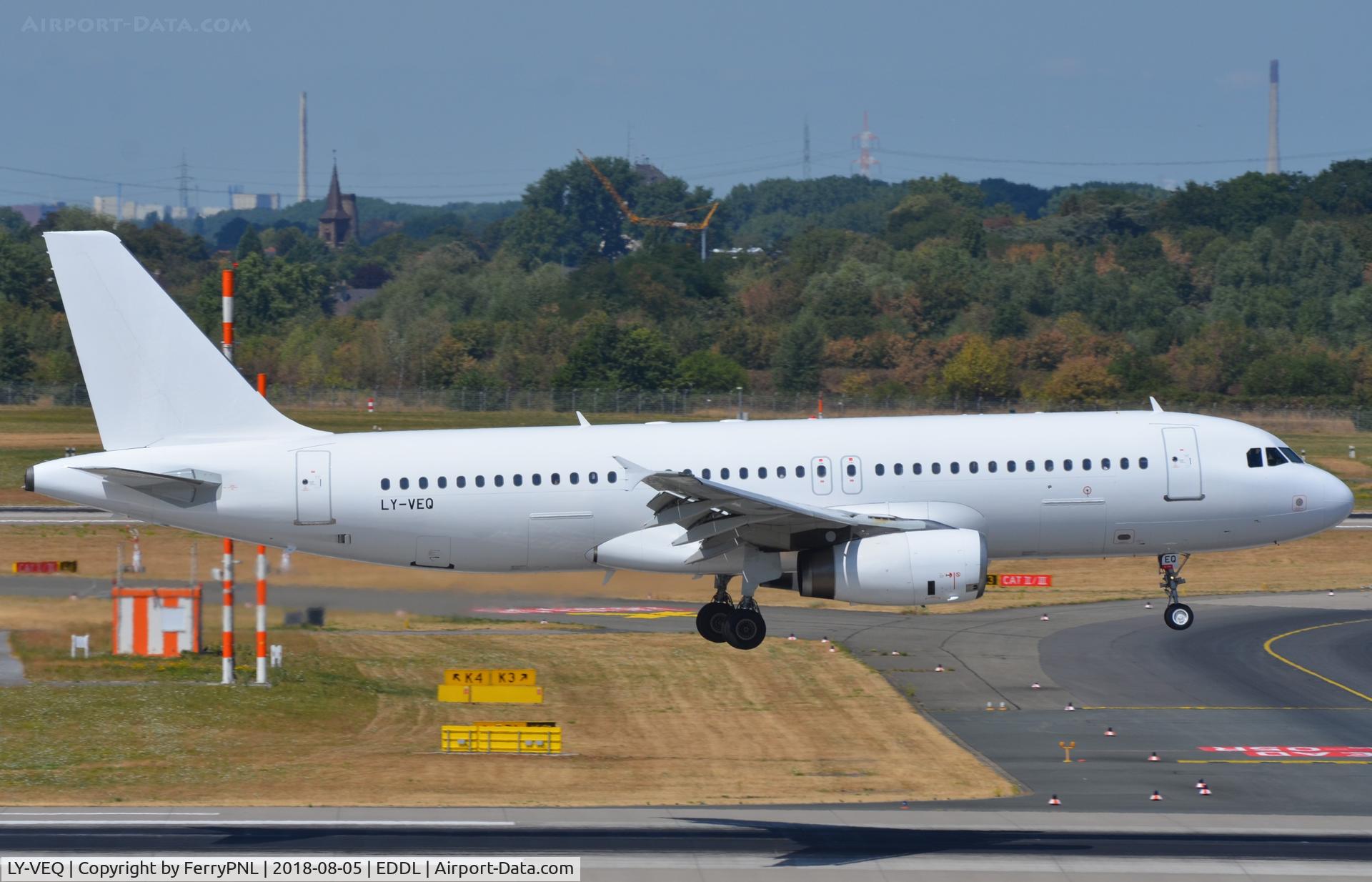 LY-VEQ, 1997 Airbus A320-232 C/N 709, Avion A320 operating on behalf of SunExpress in the colour theme of 2018: white.
