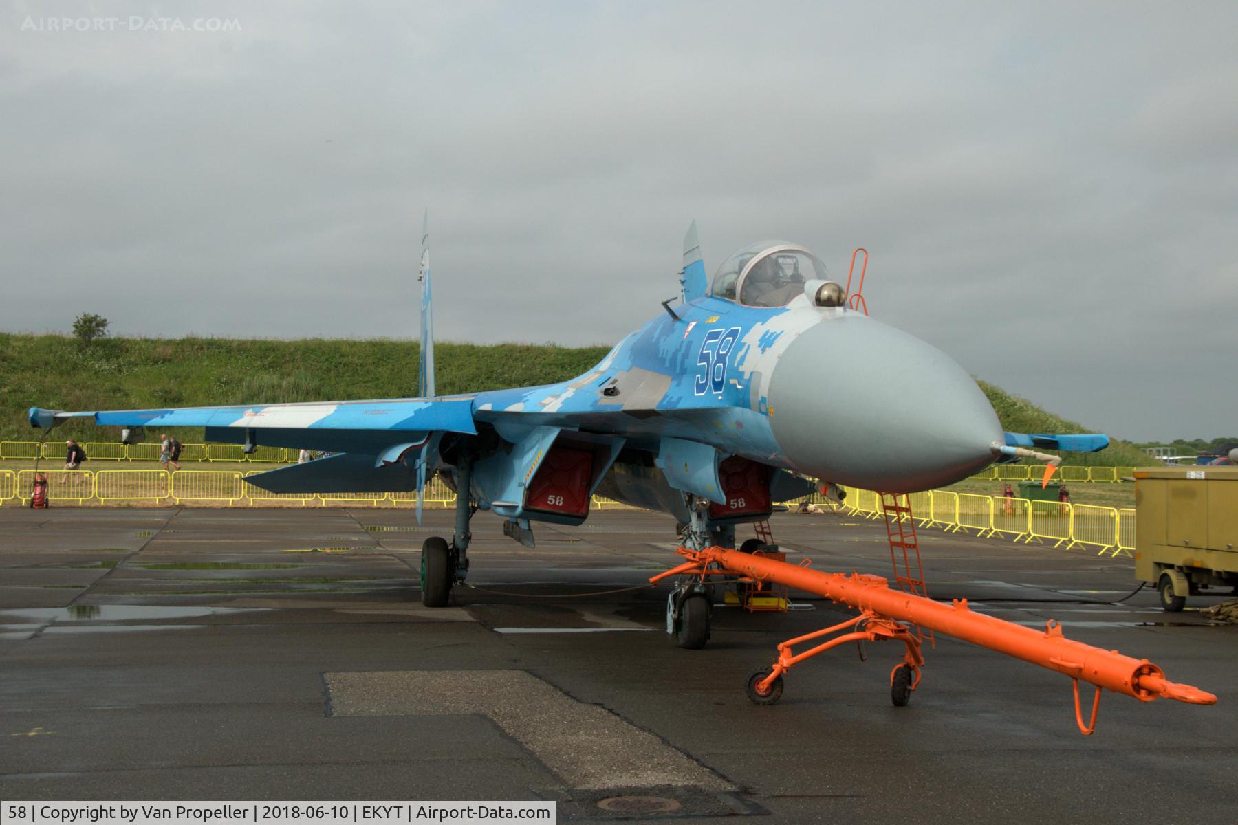 58, 1991 Sukhoi Su-27P Flanker B C/N 36911035612, Ukraine Air Force Sukhoi Su-27 at Aalborg air show 2018, Denmark. Nice towbar!