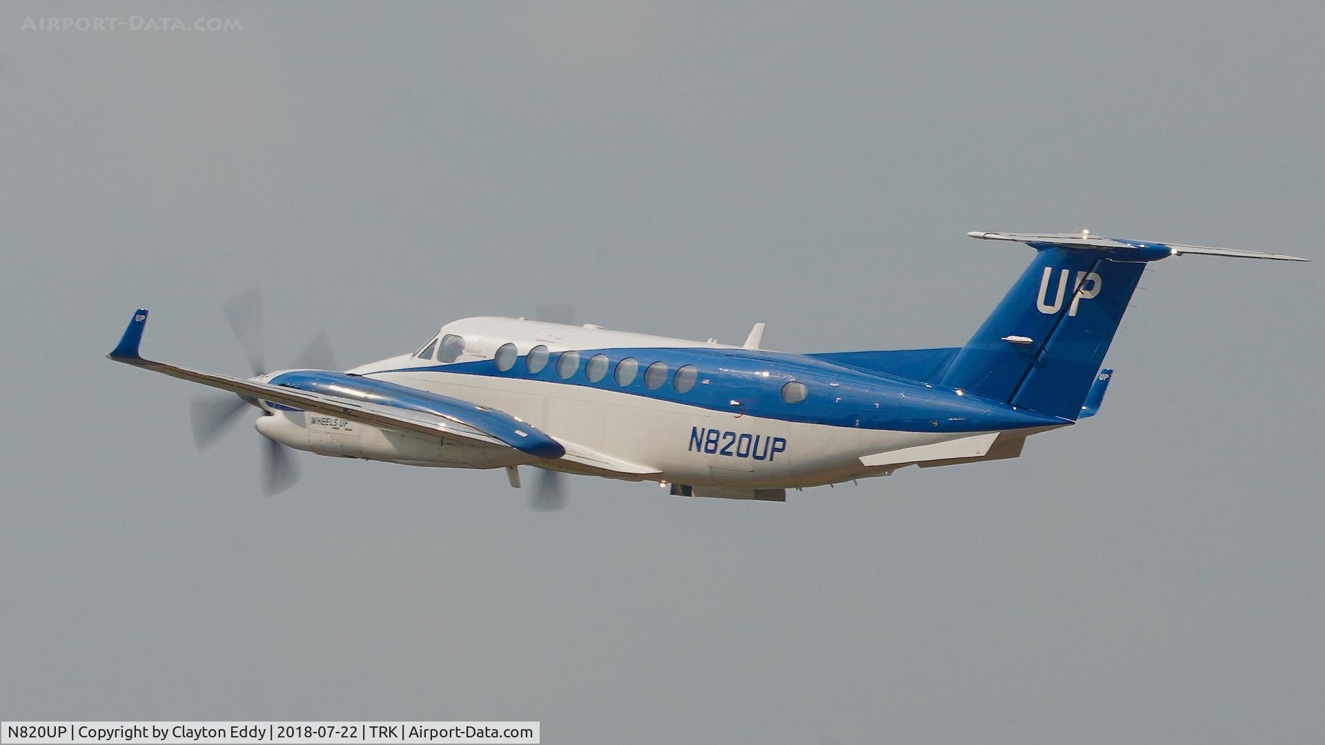 N820UP, 2014 Beechcraft B350i King Air C/N FL-905, Truckee Airport California 2018.