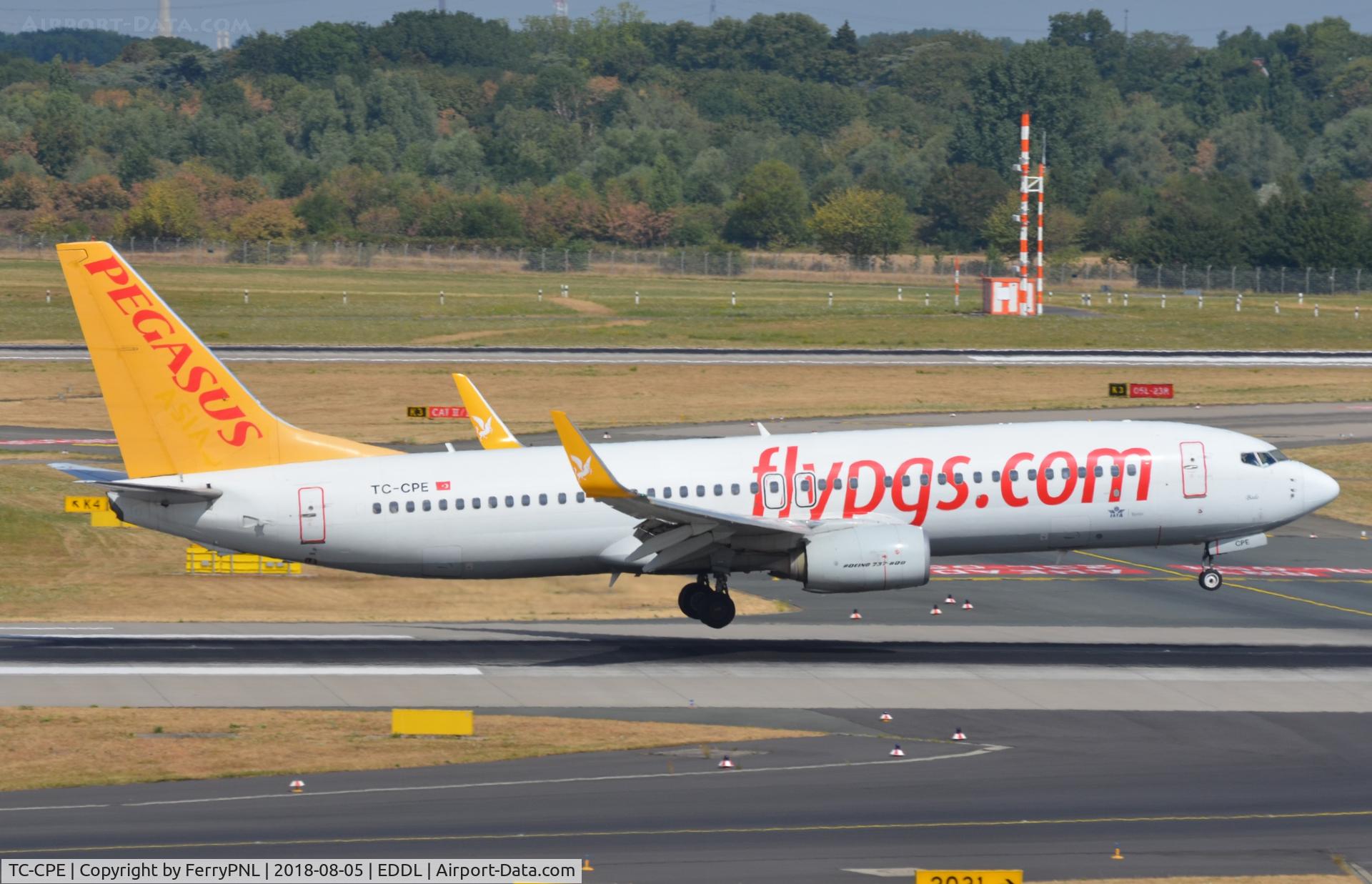TC-CPE, 2012 Boeing 737-82R C/N 38178, Pegasus B738 landing