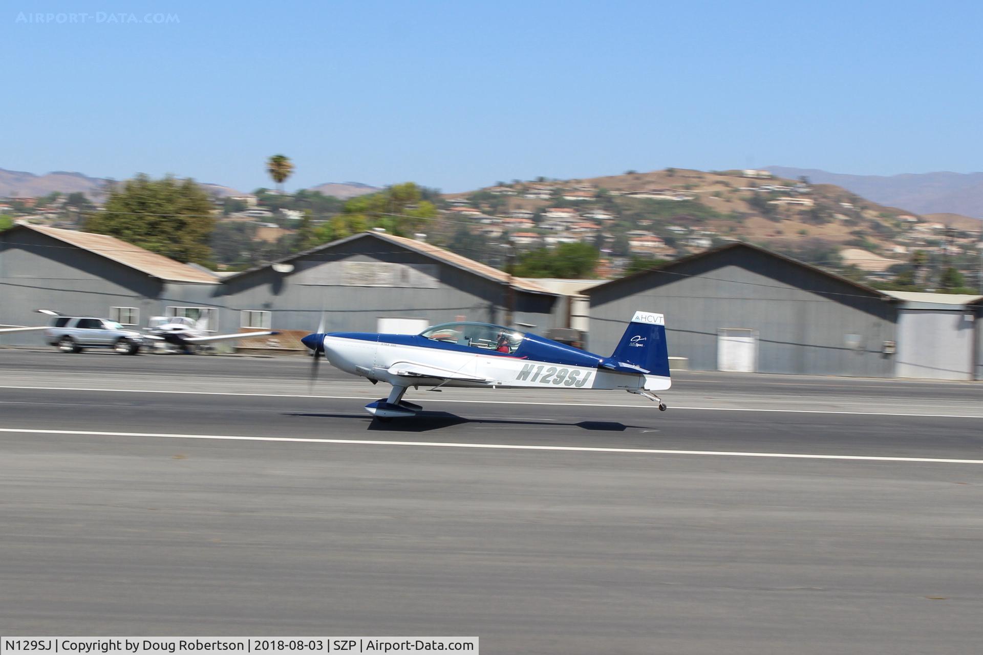 N129SJ, 2001 Extra EA-300L C/N 129, 2001 Extra Flugzeugbau Gmbh EA-300/L, Lycoming AEIO-540 300 Hp, takeoff roll Rwy 22