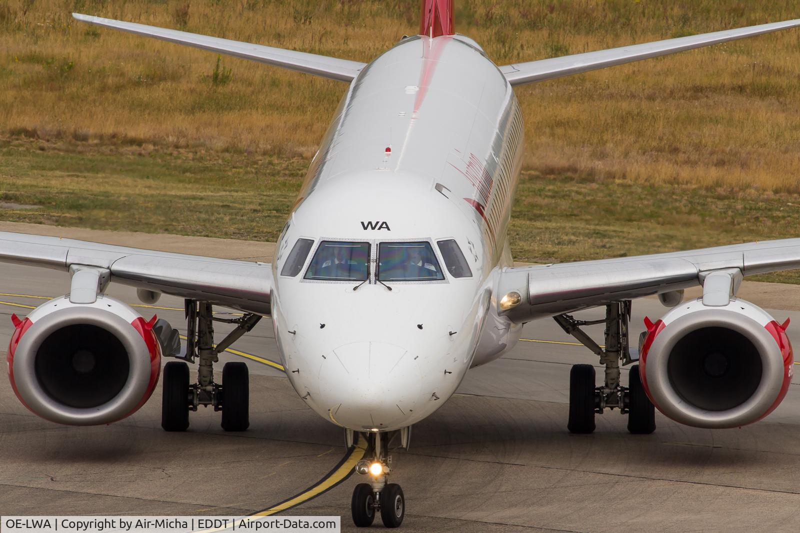 OE-LWA, 2009 Embraer 190LR (ERJ-190-200LR) C/N 19000314, Austrian Airlines