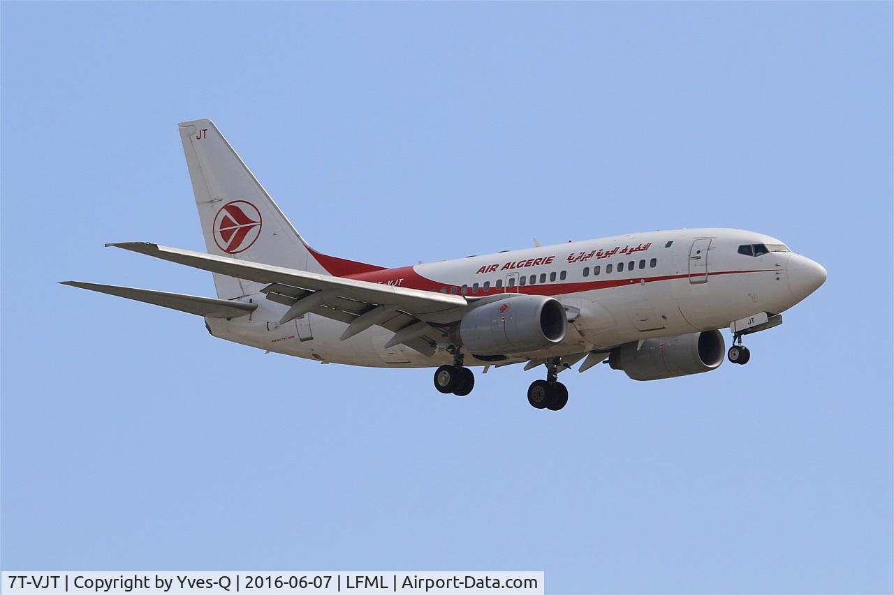7T-VJT, 2002 Boeing 737-6D6 C/N 30546, Boeing 737-6D6, Short approach Rwy 32R, Marseille-Provence Airport (LFML-MRS)