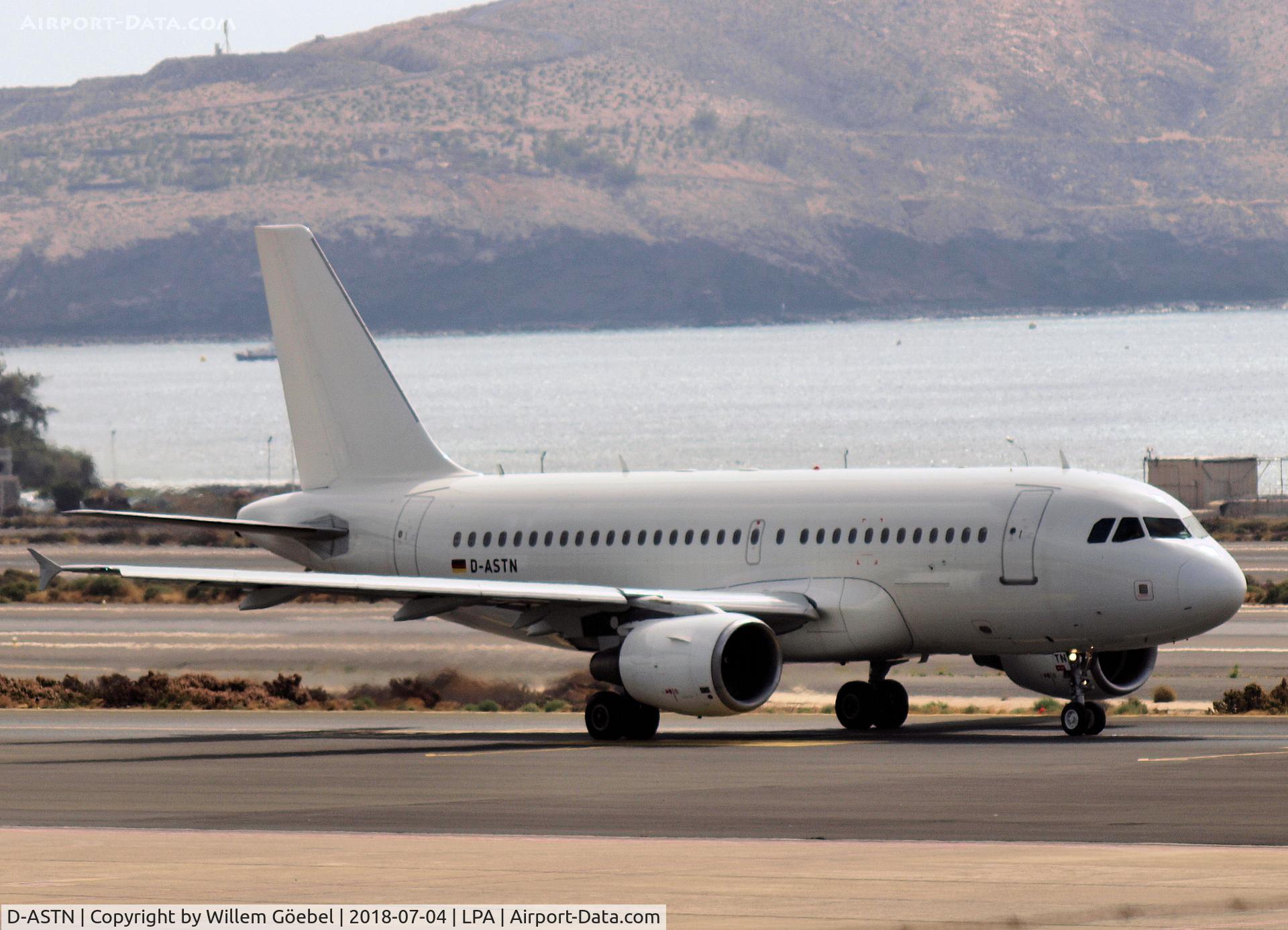 D-ASTN, 2006 Airbus A319-112 C/N 2774, Taxi to runway of LPA