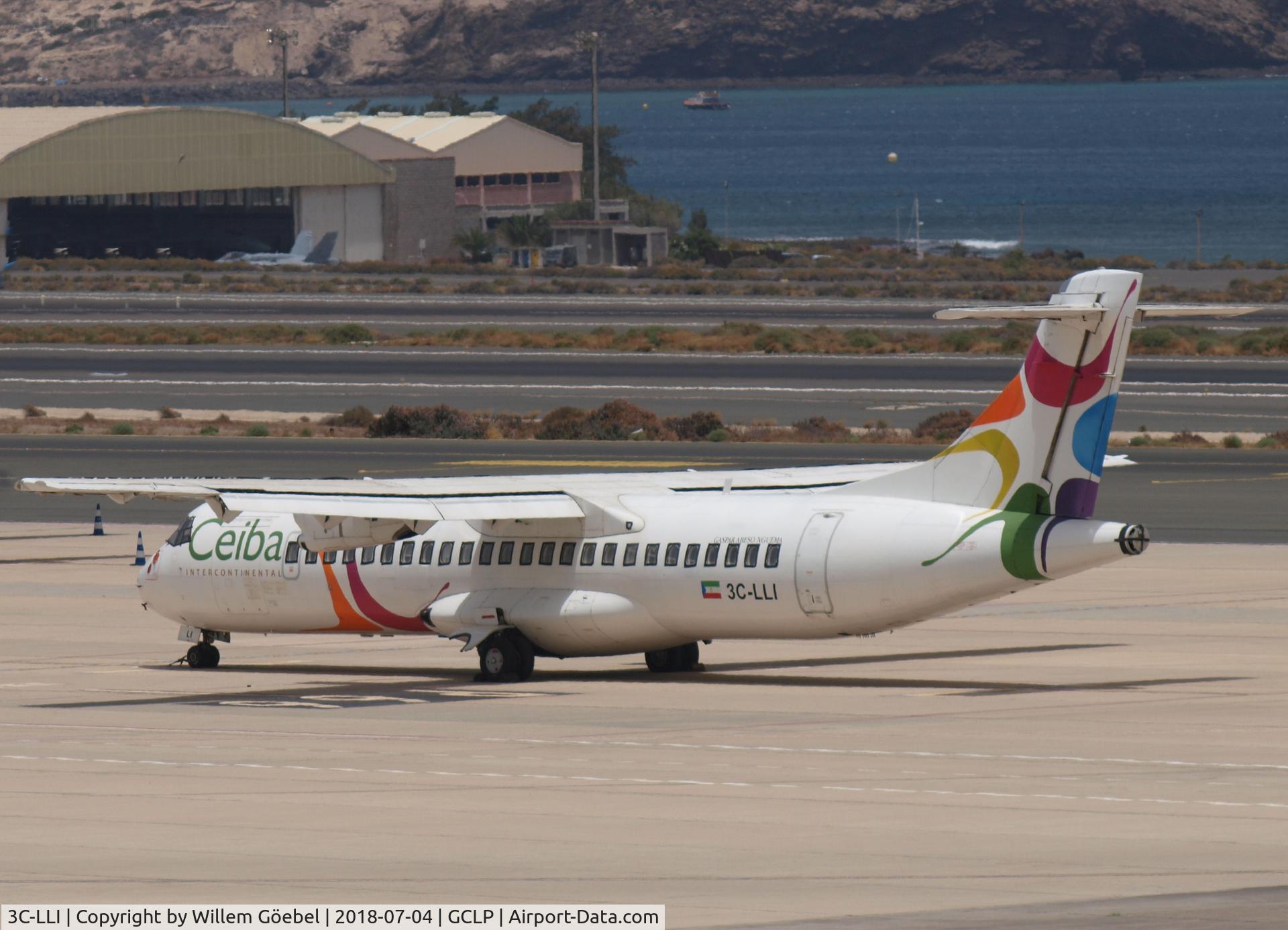 3C-LLI, 2008 ATR 72-212A C/N 790, Parking on the platform of LPA
