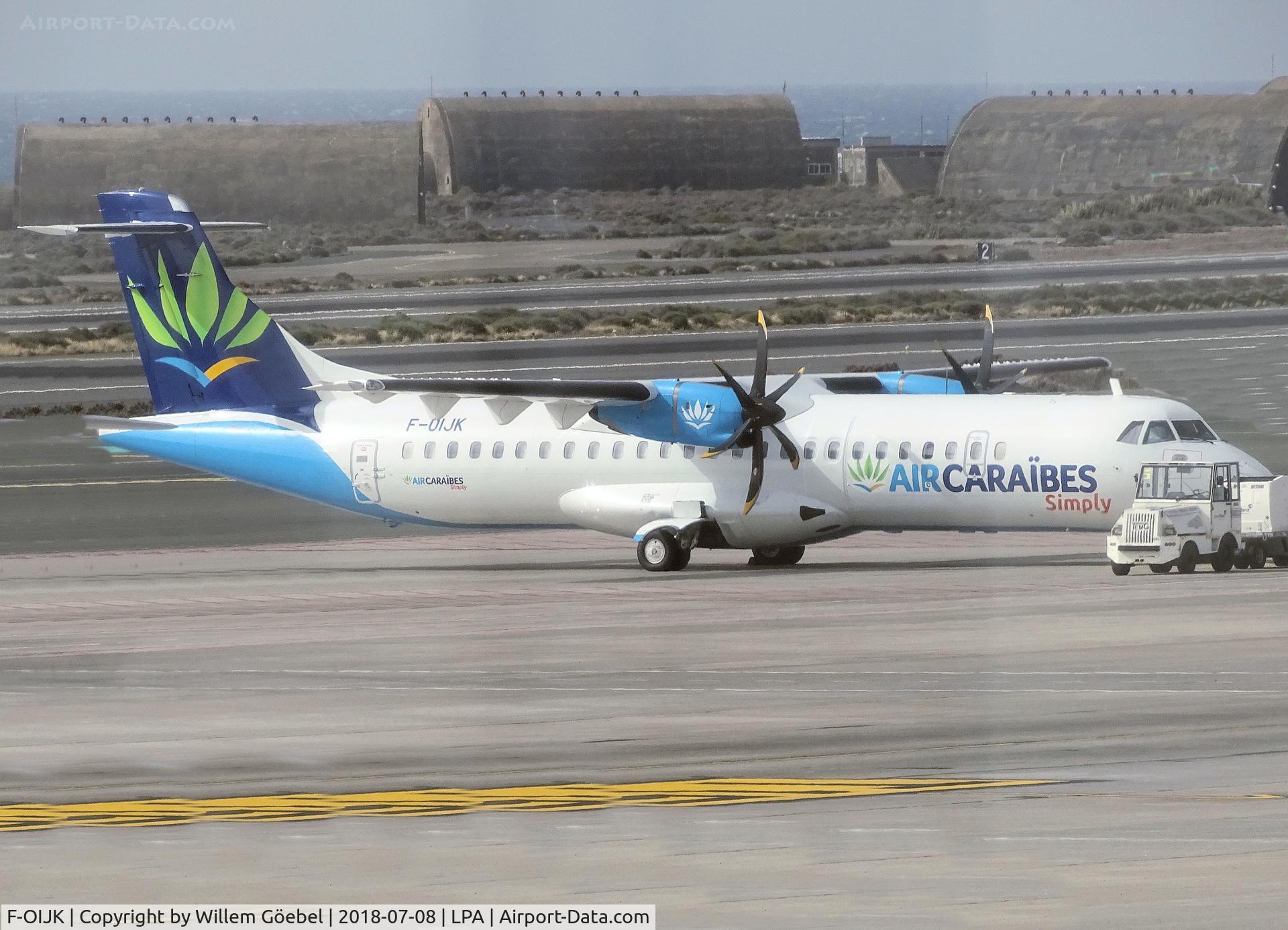 F-OIJK, 2006 ATR 72-212A C/N 736, Parking on the platform of LPA