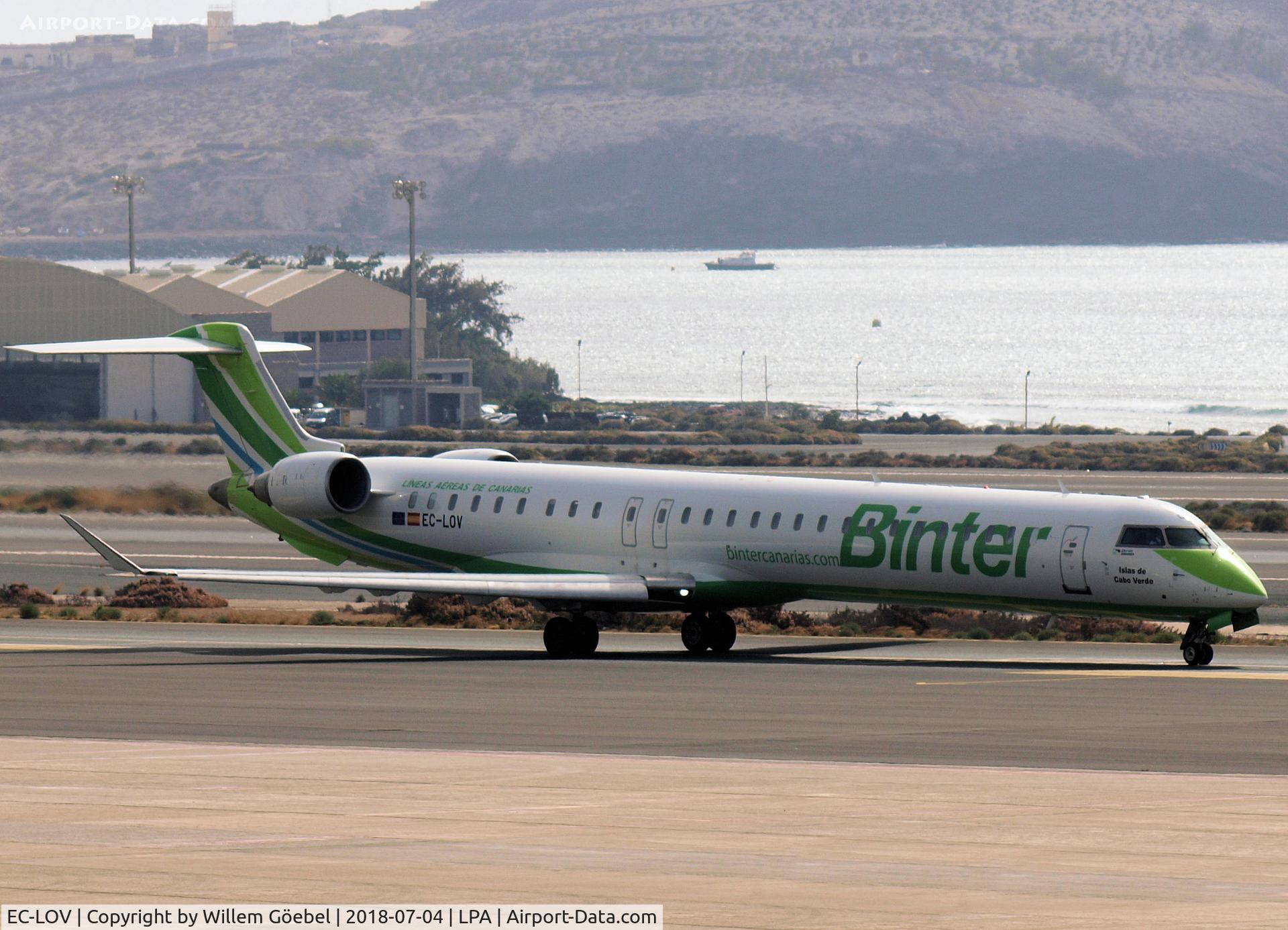 EC-LOV, 2011 Bombardier CRJ-1000ER NG (CL-600-2E25) C/N 19019, Taxi to runway of LPA