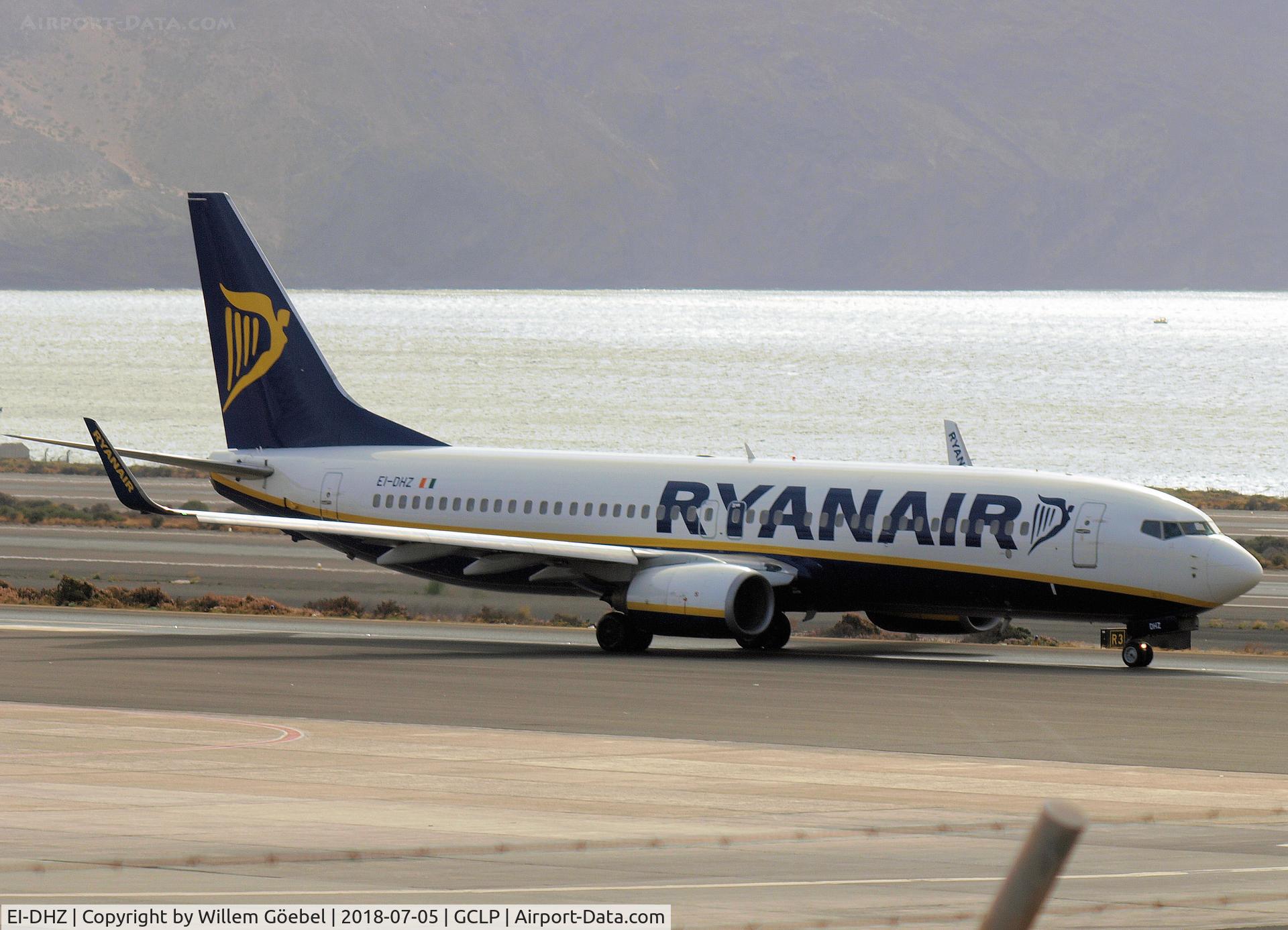 EI-DHZ, 2005 Boeing 737-8AS C/N 33583, Taxi to runway of LPA