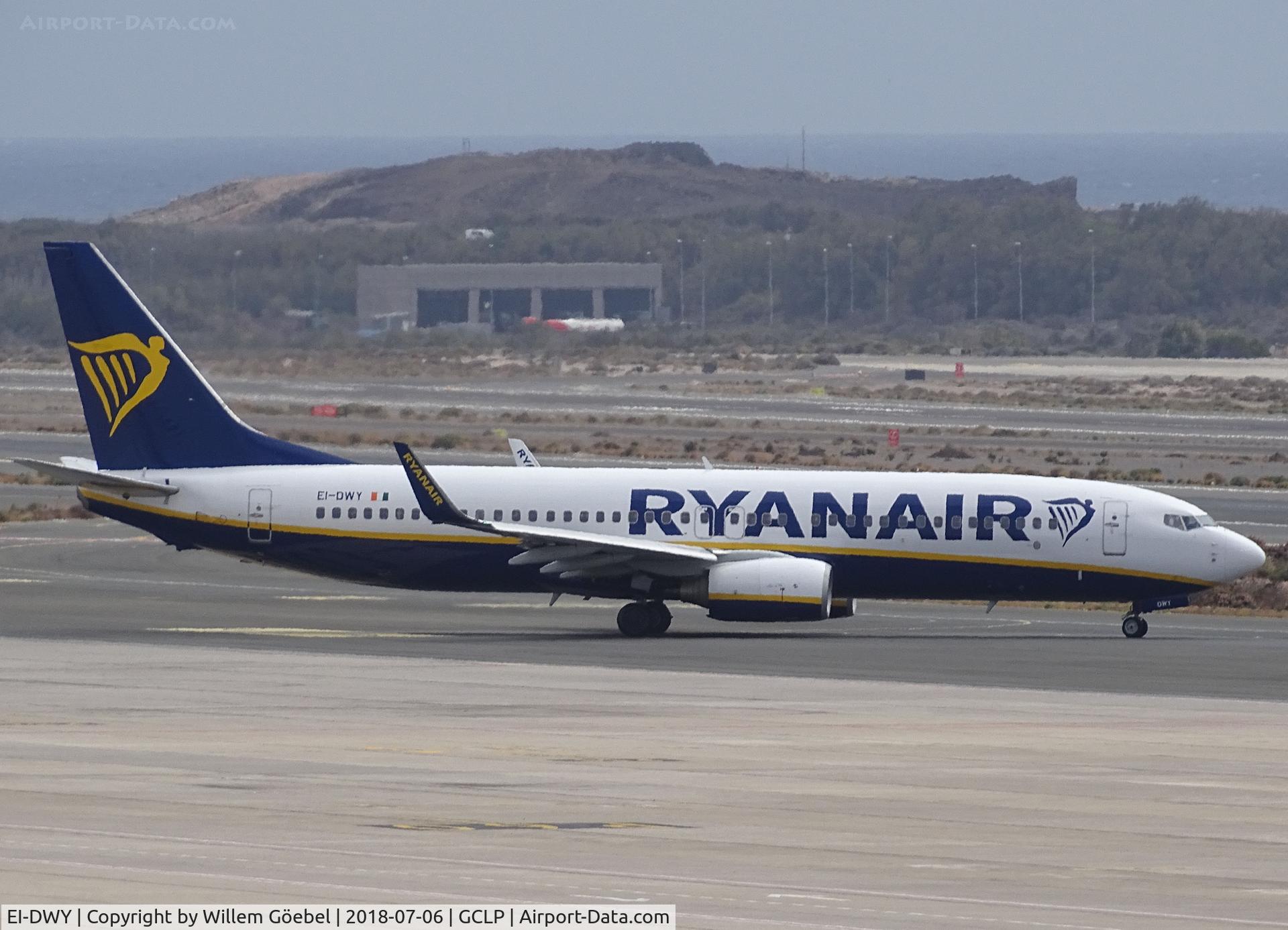 EI-DWY, 2008 Boeing 737-8AS C/N 33638, Taxi to runway of LPA