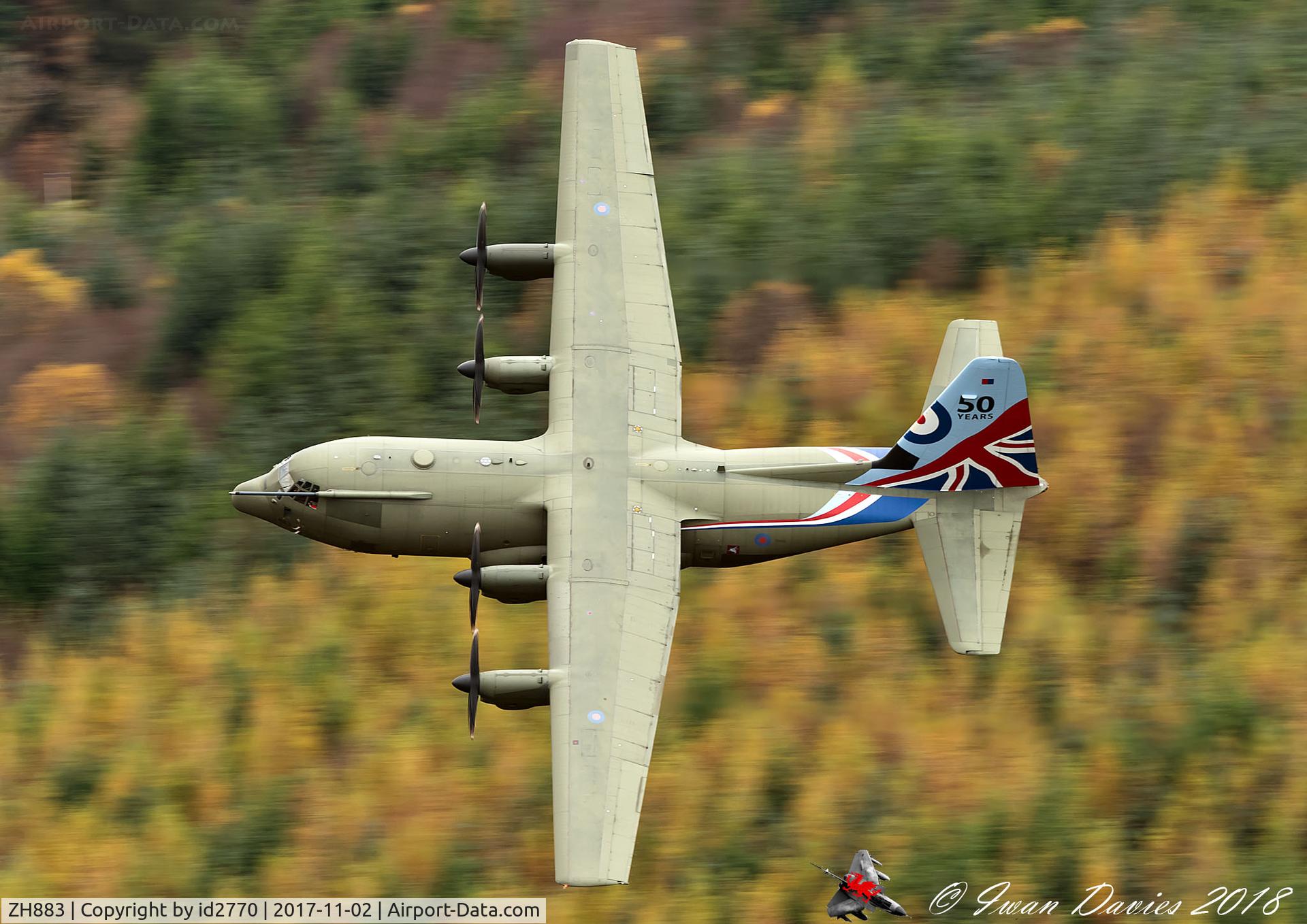 ZH883, 1999 Lockheed Martin C-130J Hercules C.5 C/N 382-5481, Low Level in Wales