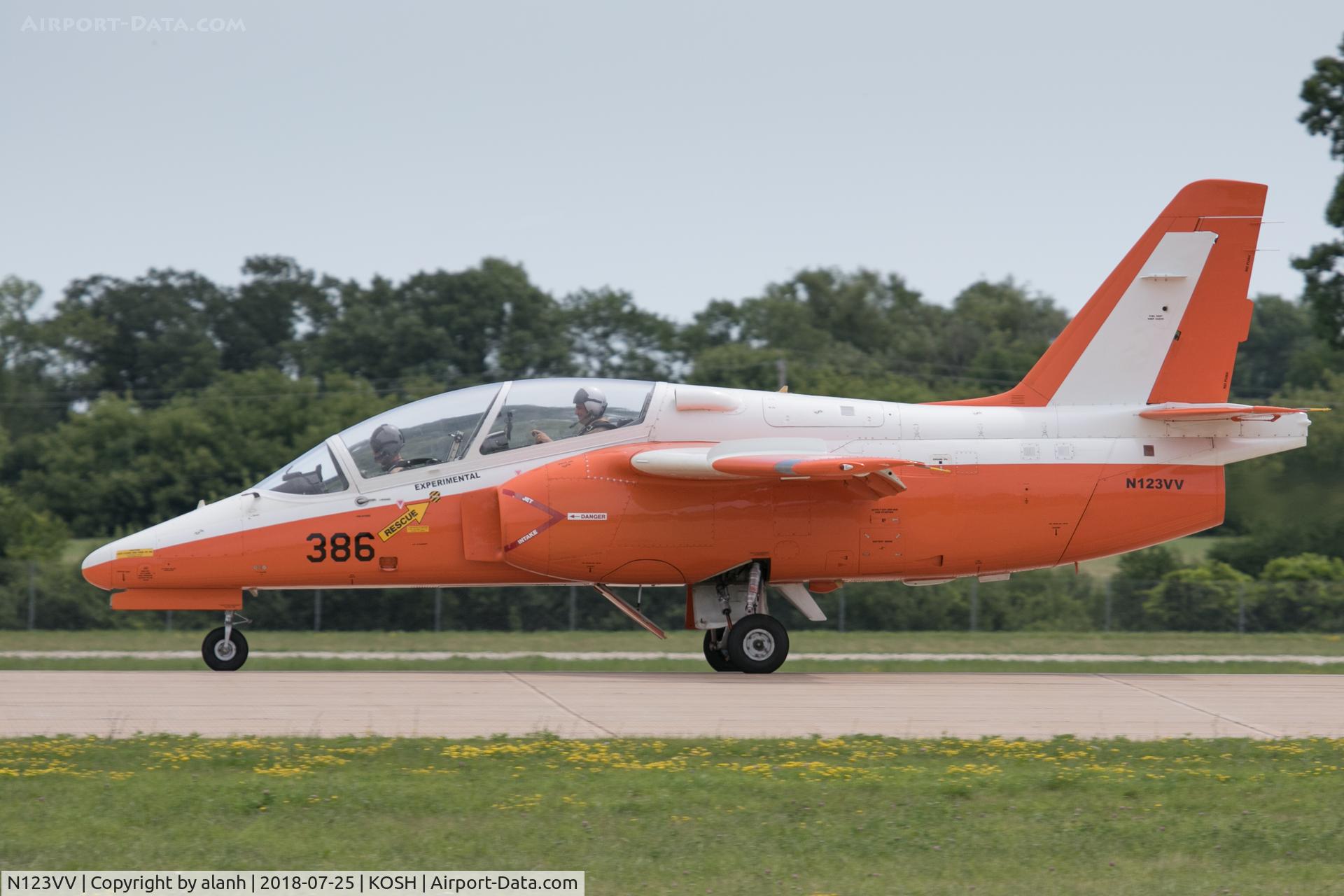 N123VV, SIAI-Marchetti S-211 C/N 010/02-007, At AirVenture 2018