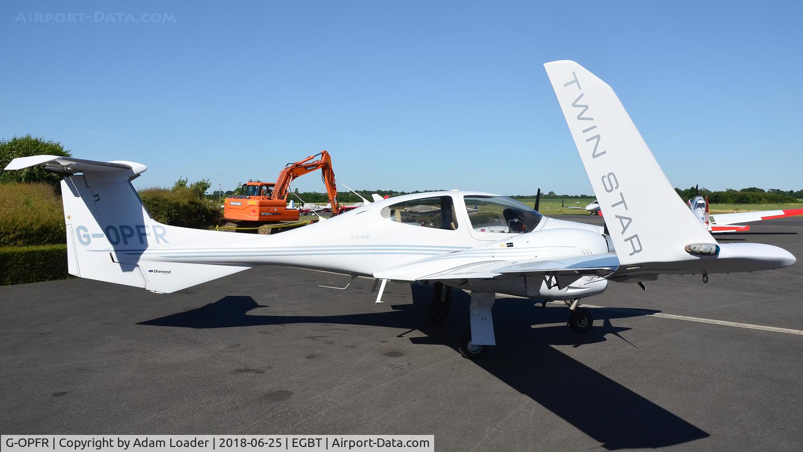 G-OPFR, 2005 Diamond DA-42 Twin Star C/N 42.077, 